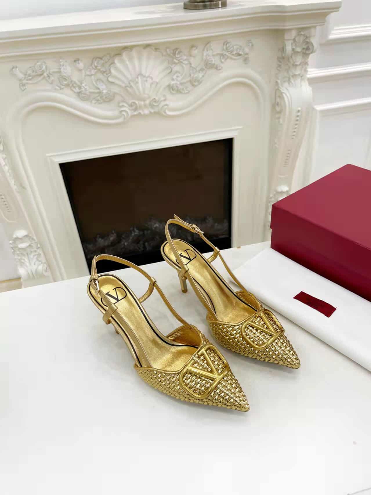 VALENTINO GARAVANI VLOGO WOVEN LEATHER SLINGBACK PUMPS GOLD - Image 2