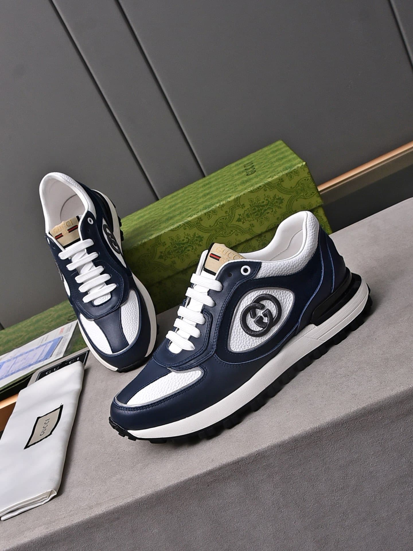 GUCCI DOUBLE G MEN'S RUN SNEAKER BLUE - Image 6