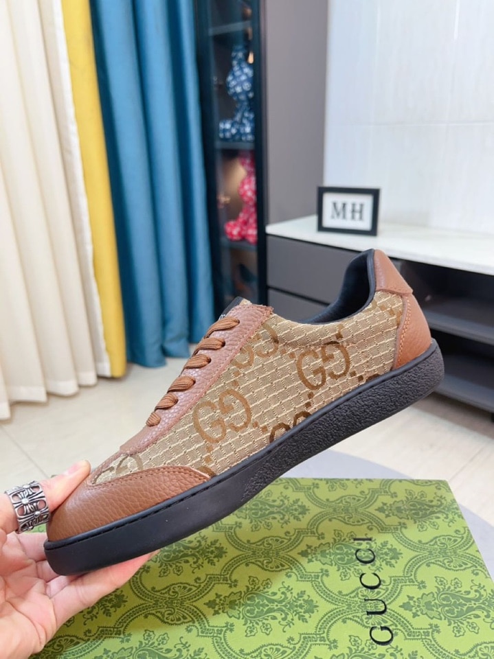 GUCCI GG CANVAS AND LEATHER LOW TOP SNEAKERS BROWN - Image 3