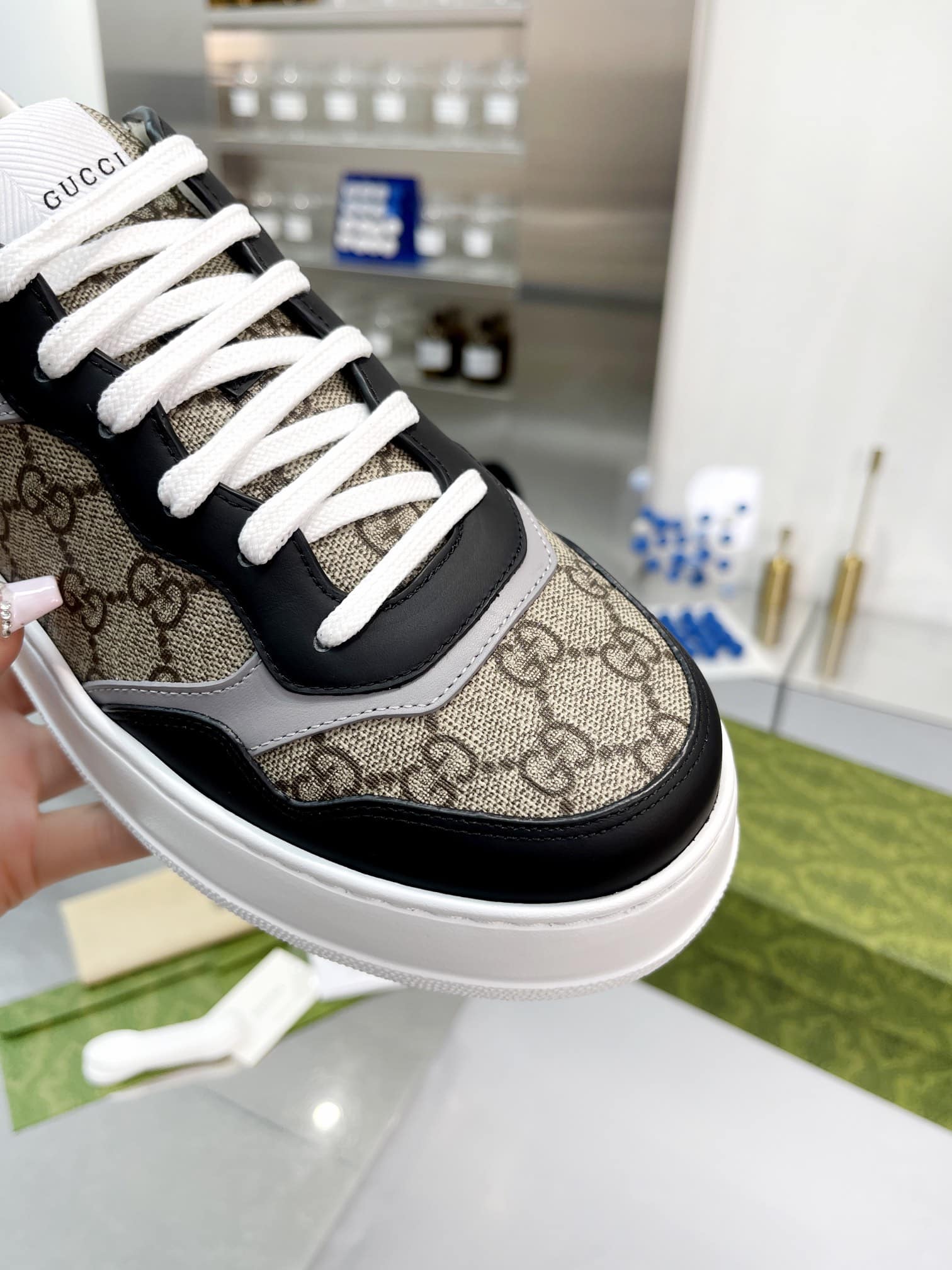 GUCCI MEN'S GG TRAINER SUPREME CANVAS BEIGE 669582 UPGA0 1080 - Image 3