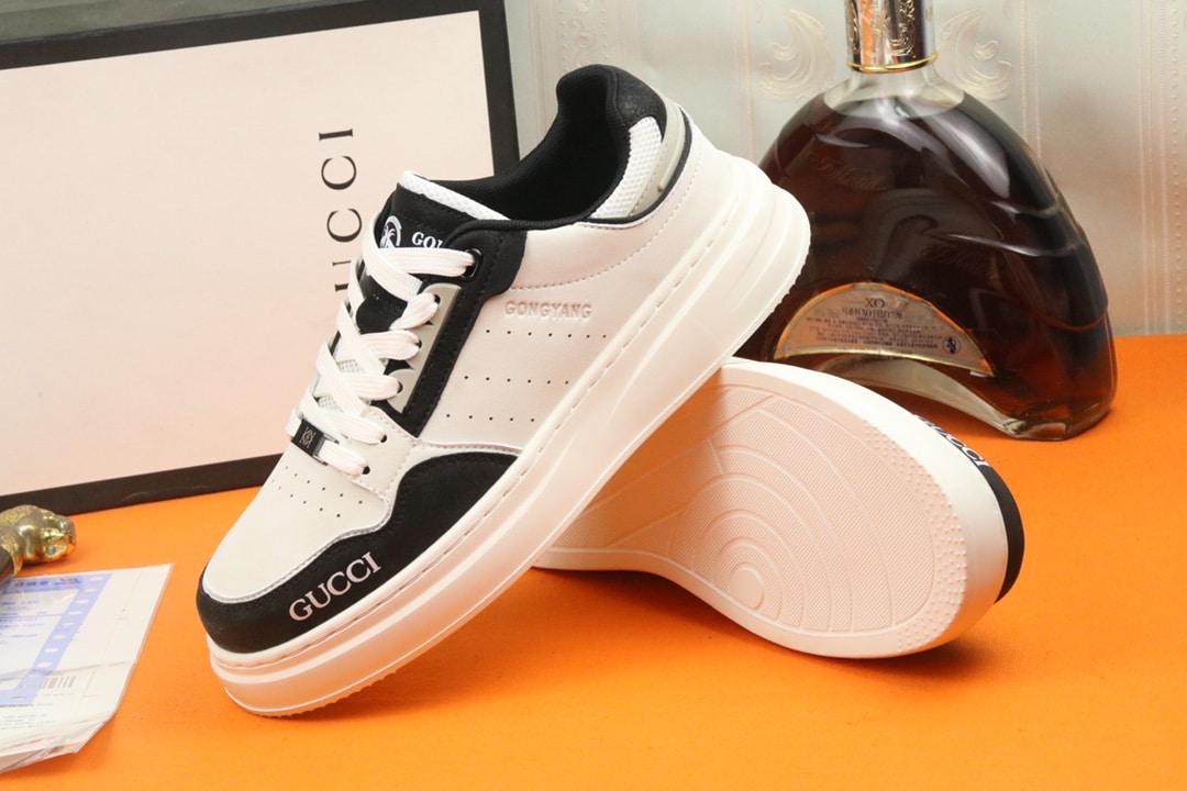 GUCCI GG SNEAKER LEATHER IN WHITE AND BLACK - Image 6