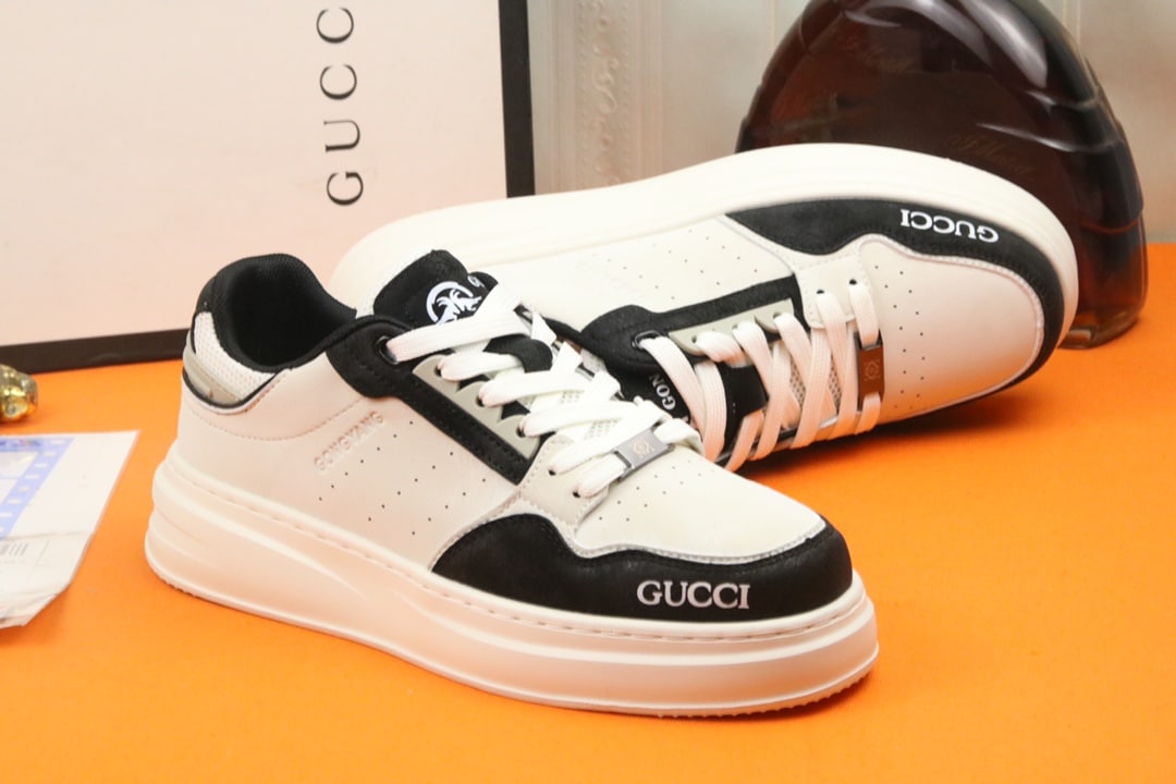 GUCCI GG SNEAKER LEATHER IN WHITE AND BLACK - Image 5