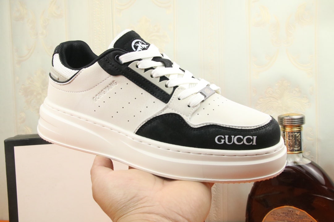 GUCCI GG SNEAKER LEATHER IN WHITE AND BLACK - Image 3