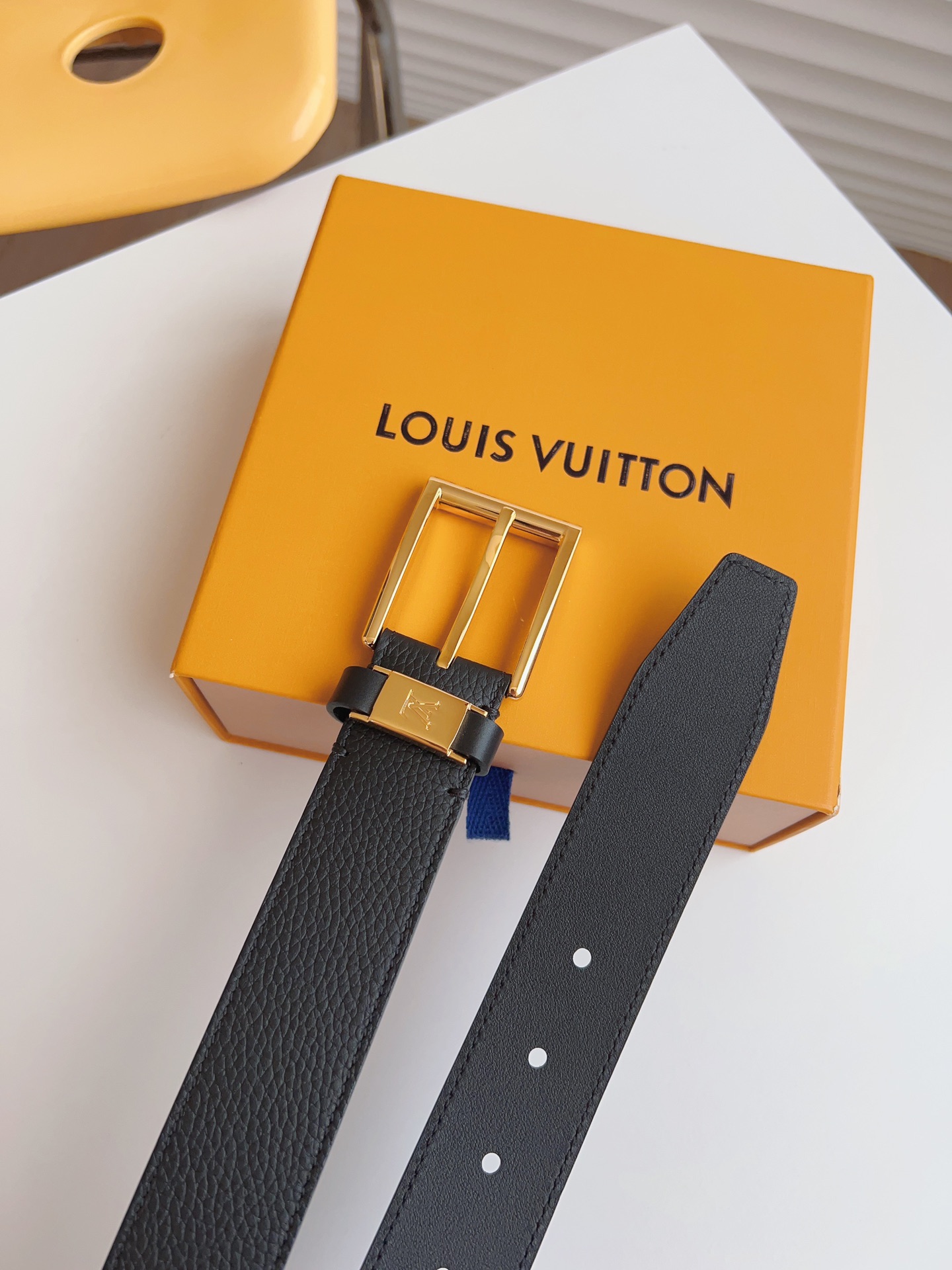 LOUIS VUITTON LV CITY PIN BELT GOLD HARDWARE BLACK 35MM - Image 2