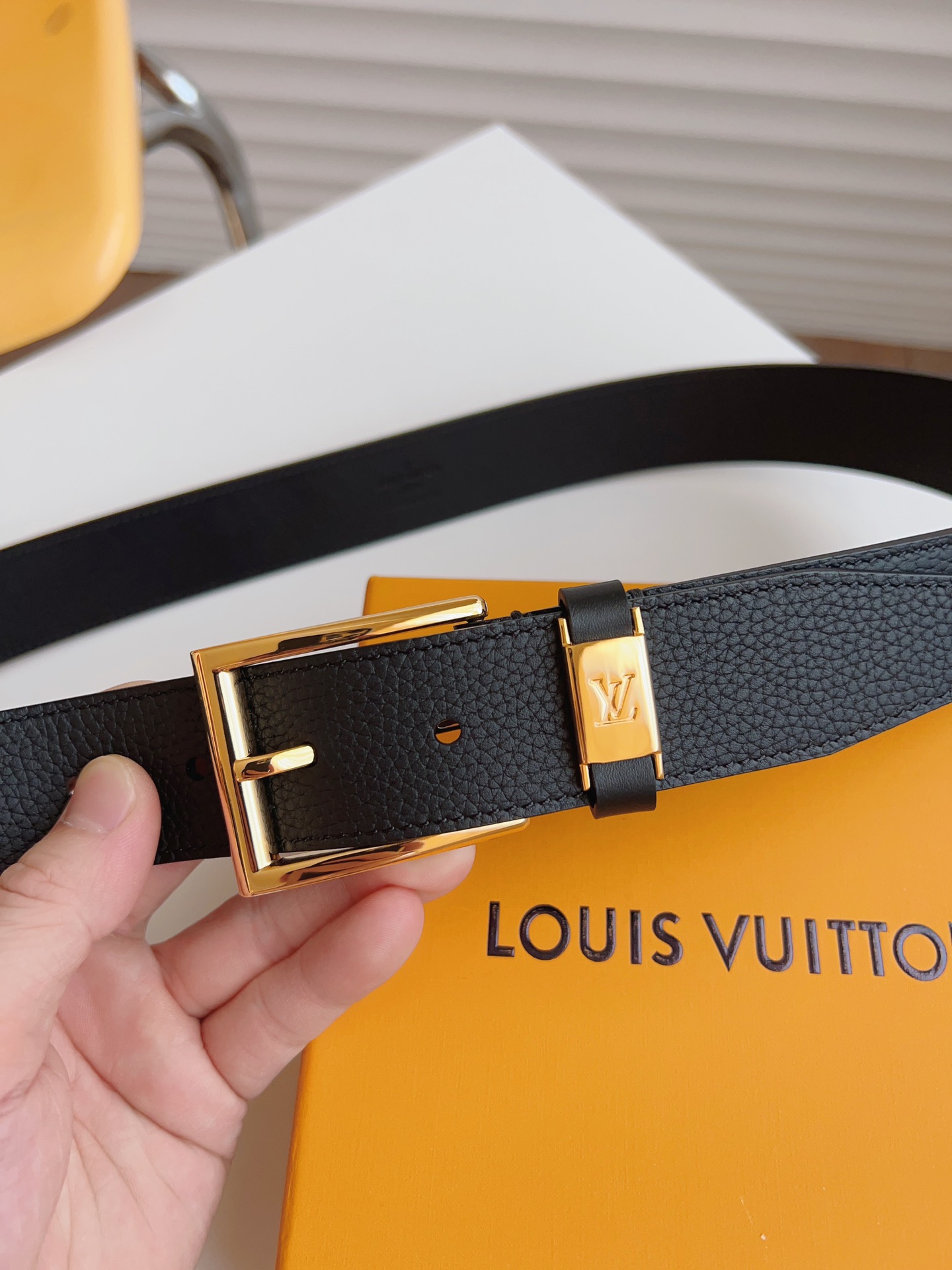 LOUIS VUITTON LV CITY PIN BELT GOLD HARDWARE BLACK 35MM - Image 5