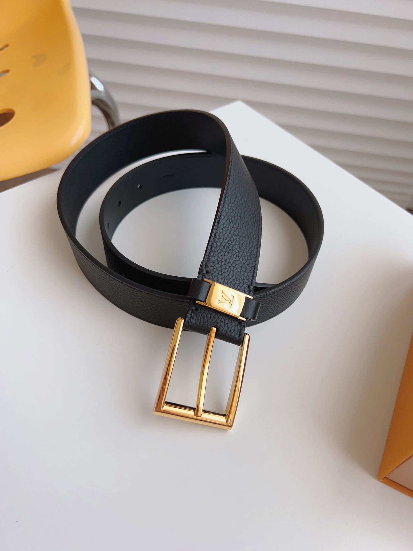 LOUIS VUITTON LV CITY PIN BELT GOLD HARDWARE BLACK 35MM - Image 7