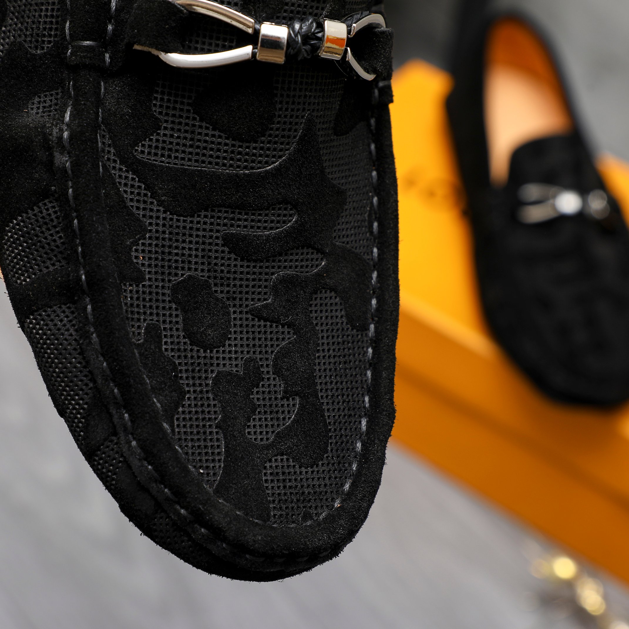 LOUIS VUITTON LEATHER LOAFERS FOR MEN SILVER HARDWARE BLACK - Image 6