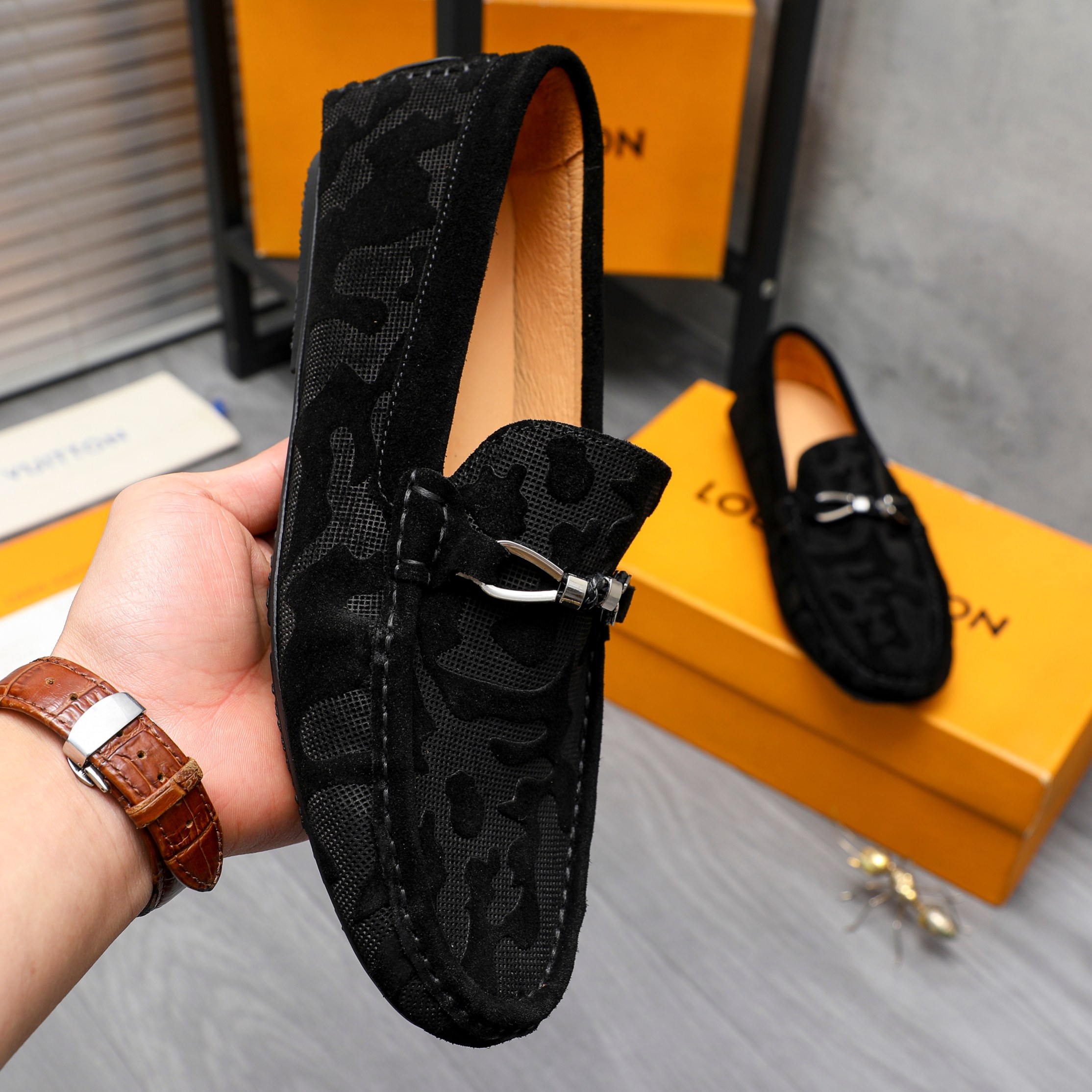 LOUIS VUITTON LEATHER LOAFERS FOR MEN SILVER HARDWARE BLACK - Image 4