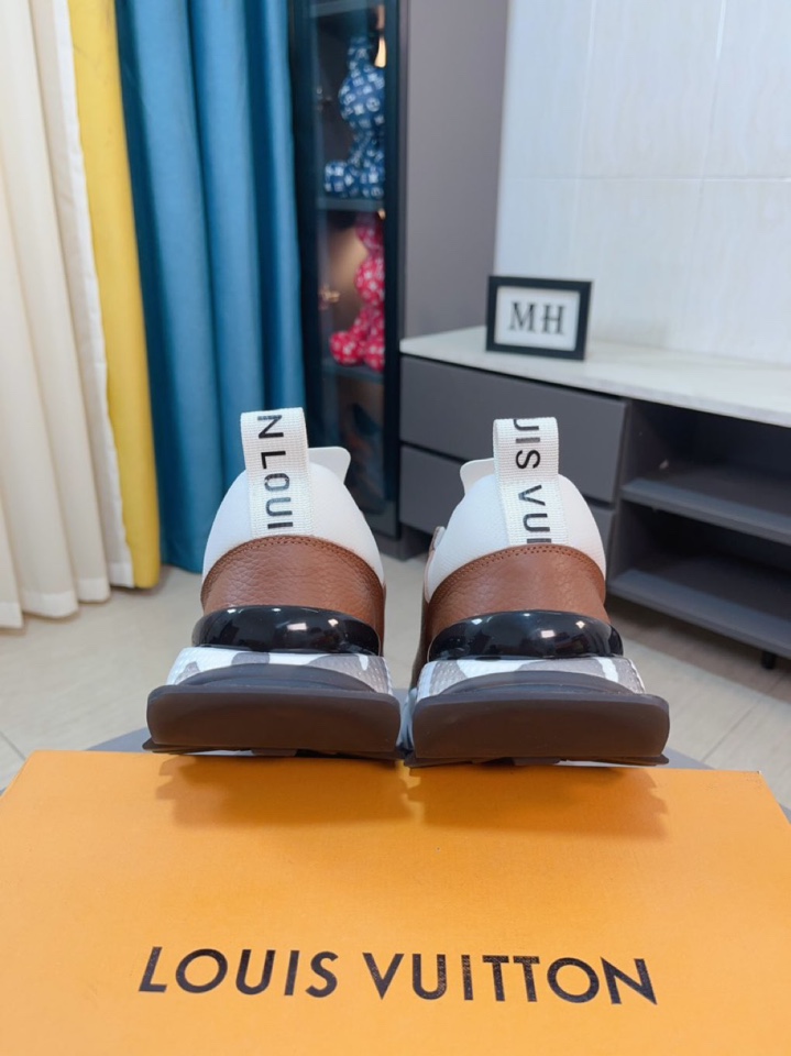 LOUIS VUITTON SNEAKER BE TO ONE BROWN - Image 2