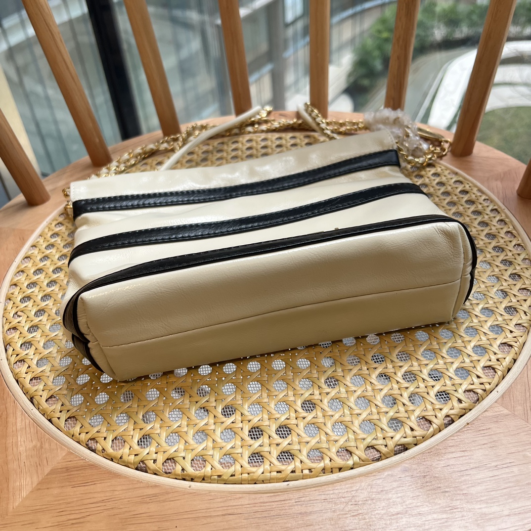 CHANEL 22 SMALL HANDBAG BLACK WHITE GOLD TONE METAL 19CM AS3980 B16652 NY081 - Image 6