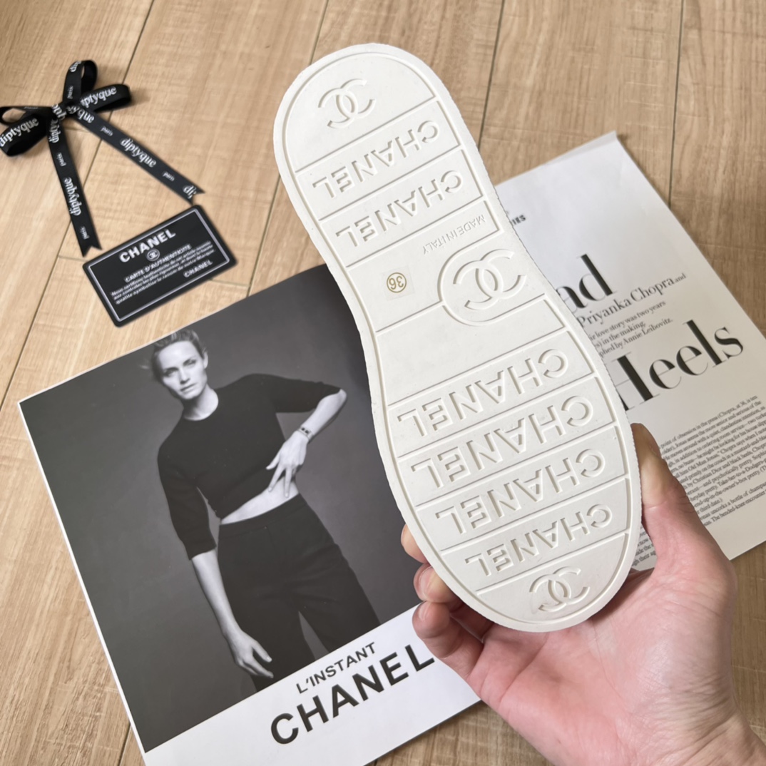 CHANEL WOMEN'S SNEAKERS CC TRAINERS IN WHITE - Image 5