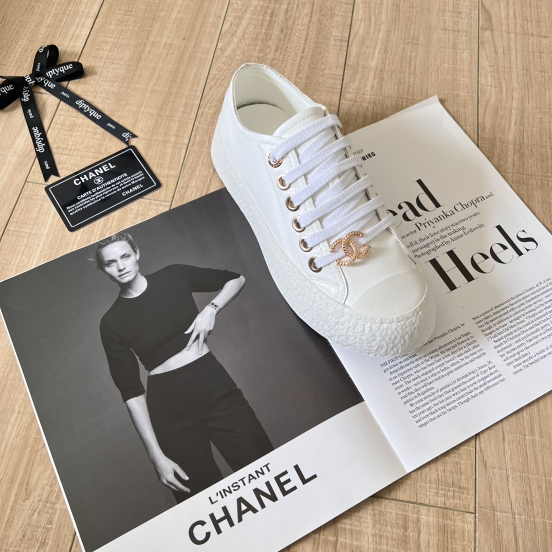 CHANEL WOMEN'S SNEAKERS CC TRAINERS IN WHITE - Image 3