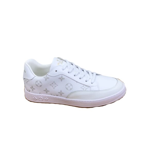 LOUIS VUITTON SNEAKER CALFSKIN MONOGRAM PATTERN IN WHITE