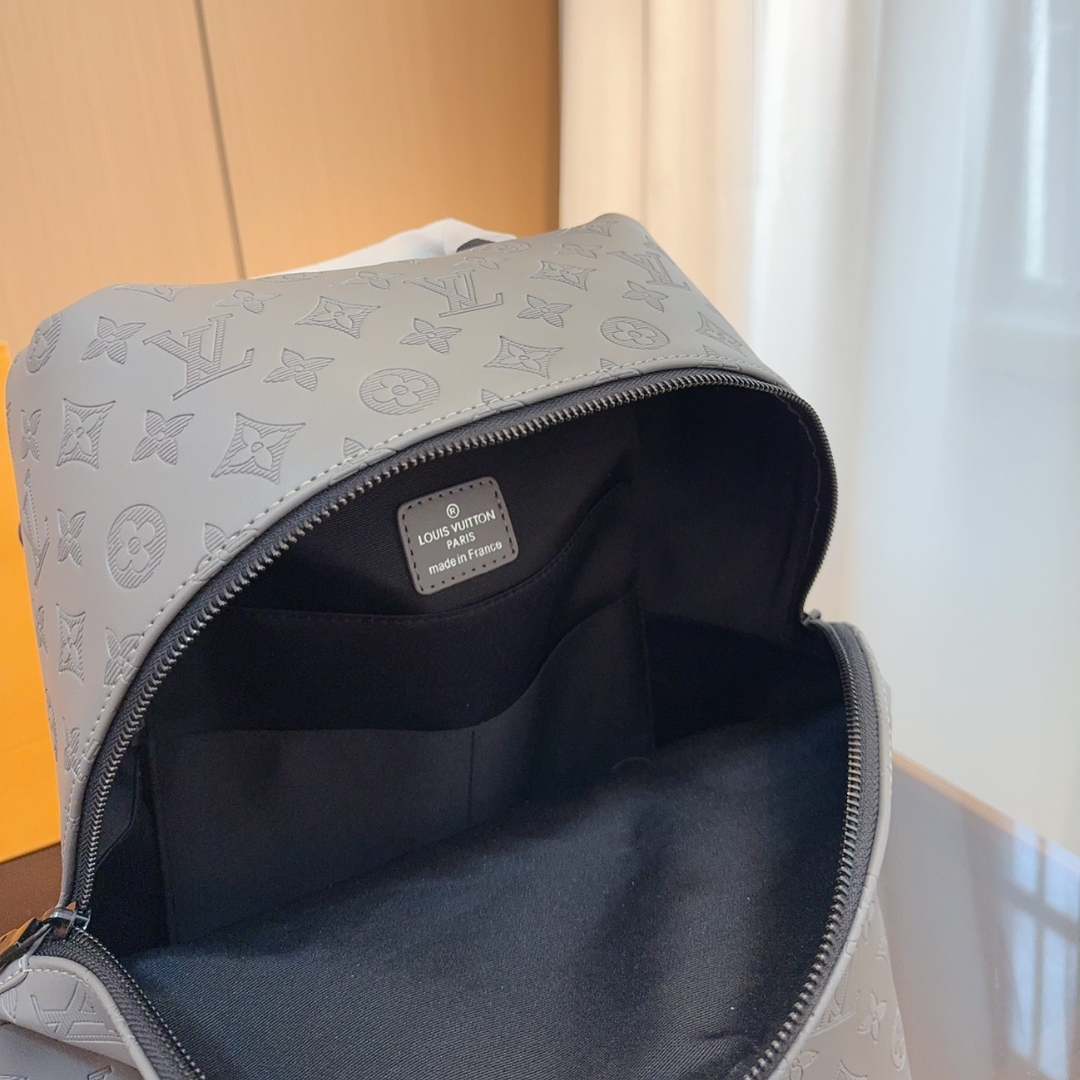 LOUIS VUITTON DISCOVERY BACKPACK ANTHRACITE GRAY 28CM M46557 - Image 4