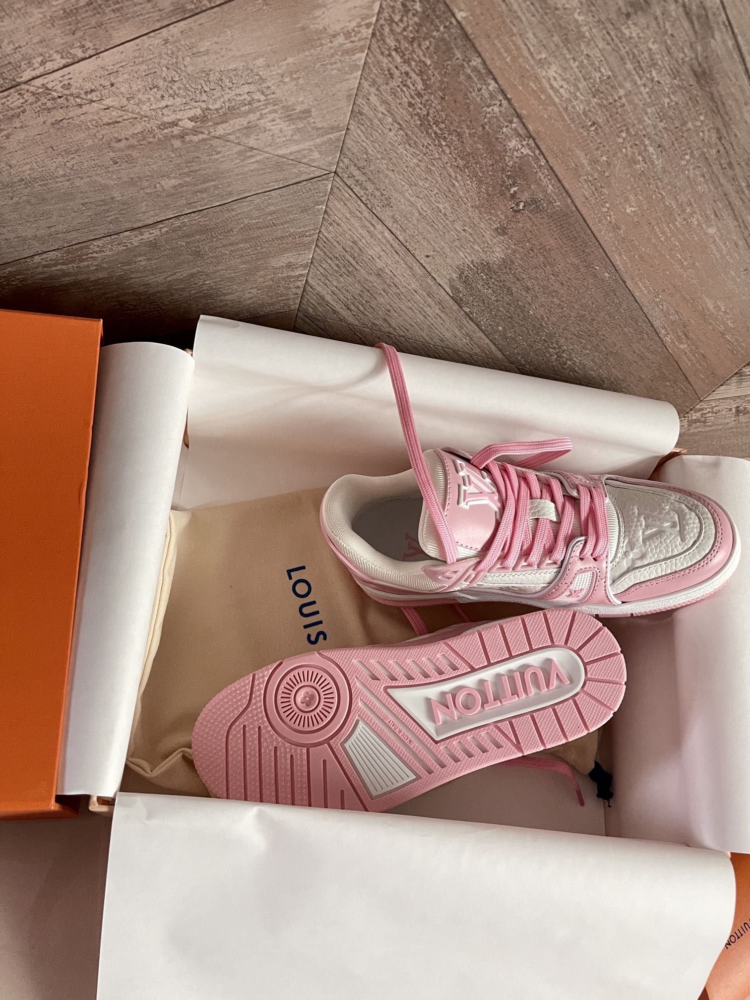 LOUIS VUITTON LV TRAINER SNEAKER PINK ROSE 1ABOEK - Image 7