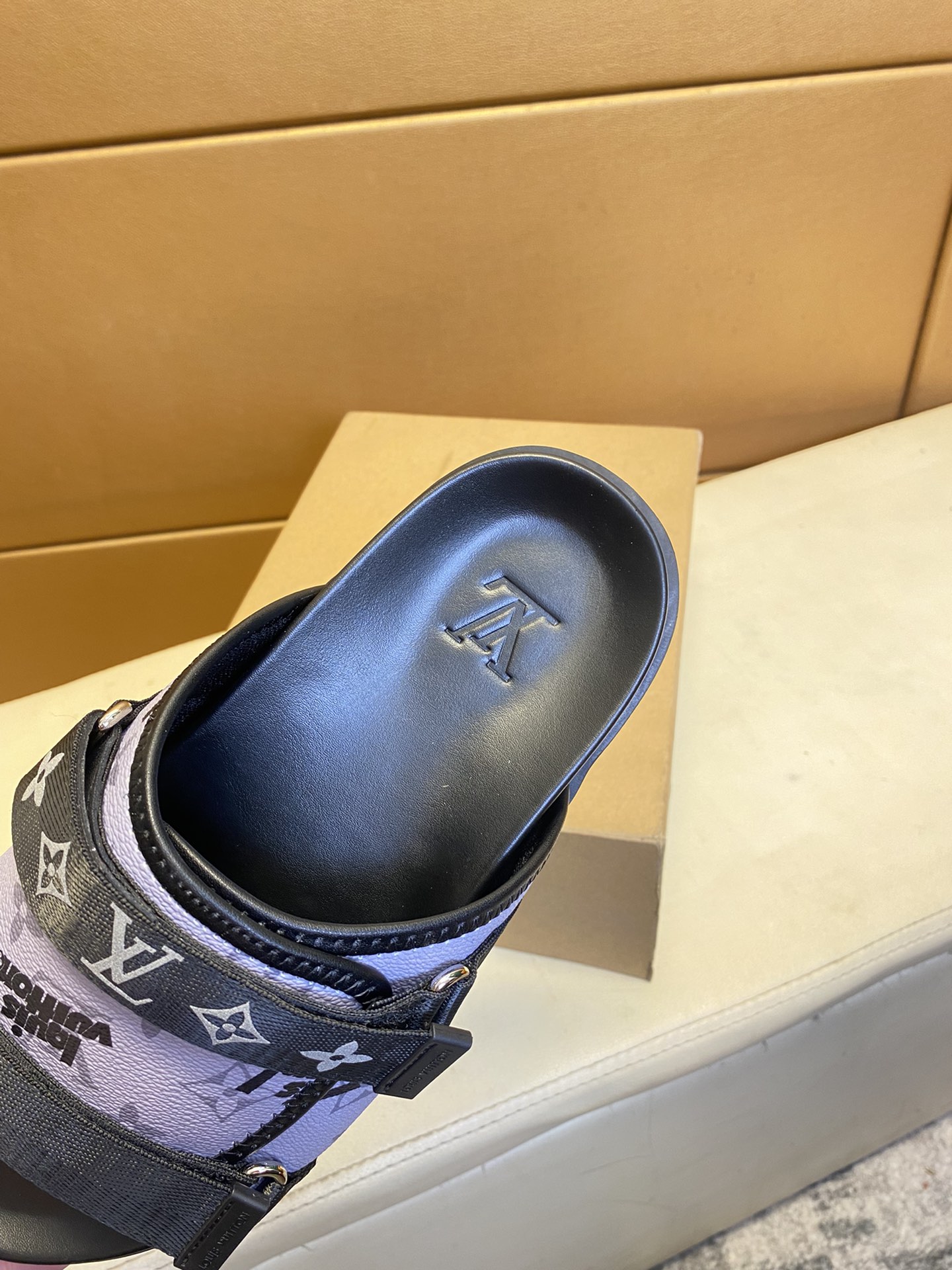 LOUIS VUITTON LV MONOGRAM SANDAL WITH LOGO PURPLE - Image 3