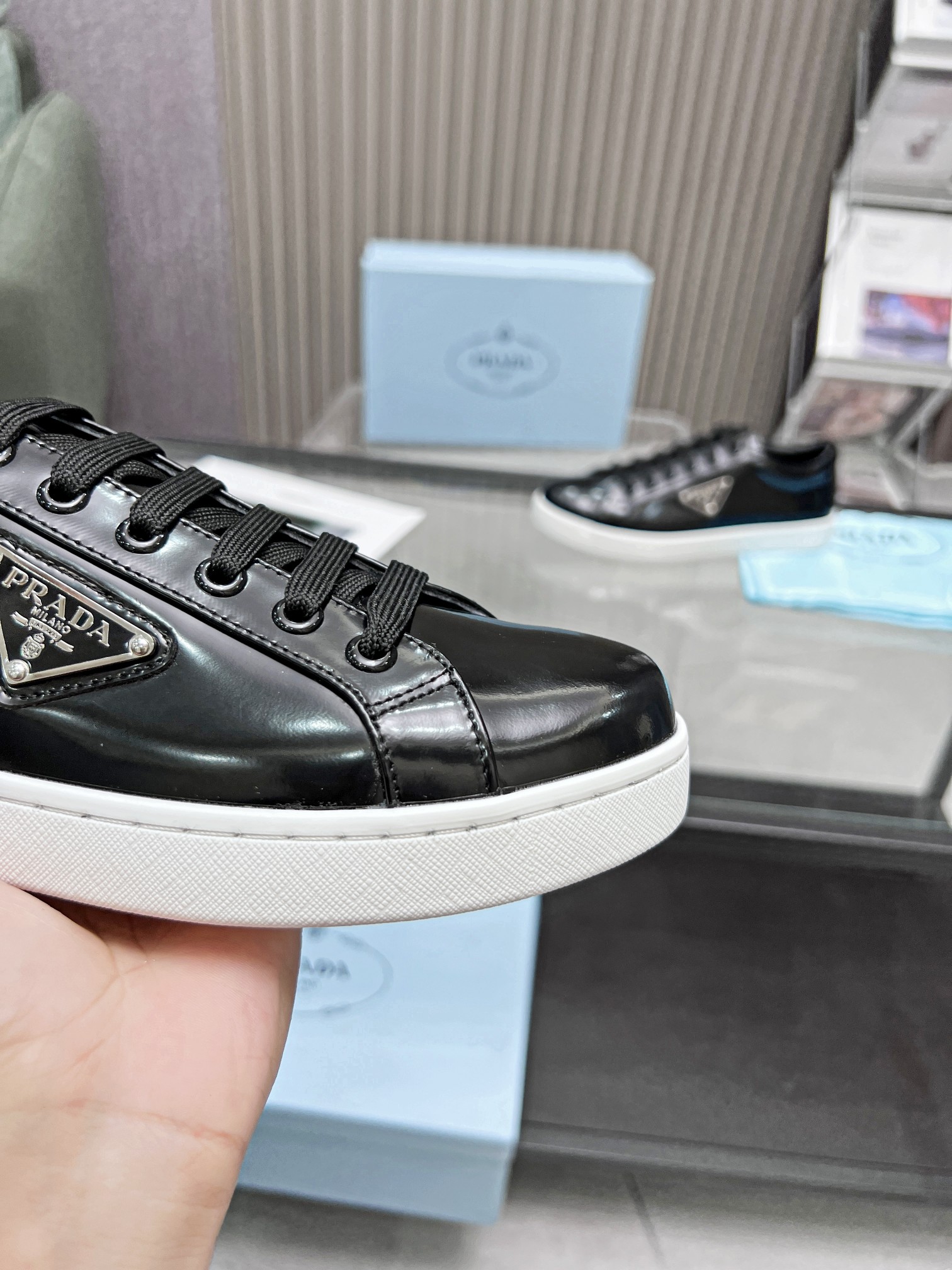 PRADA LOGO SNEAKERS IN BRUSHED LEATHER BLACK - Image 7