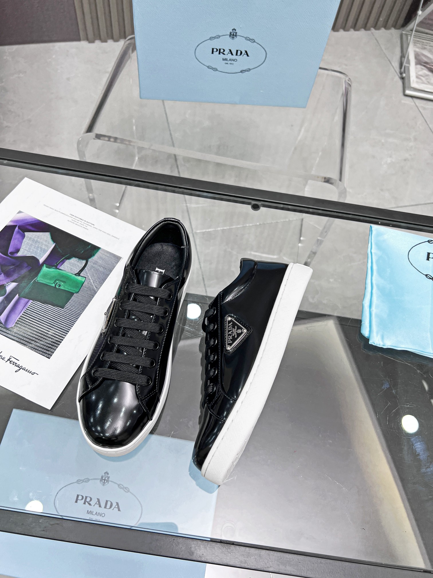 PRADA LOGO SNEAKERS IN BRUSHED LEATHER BLACK - Image 4