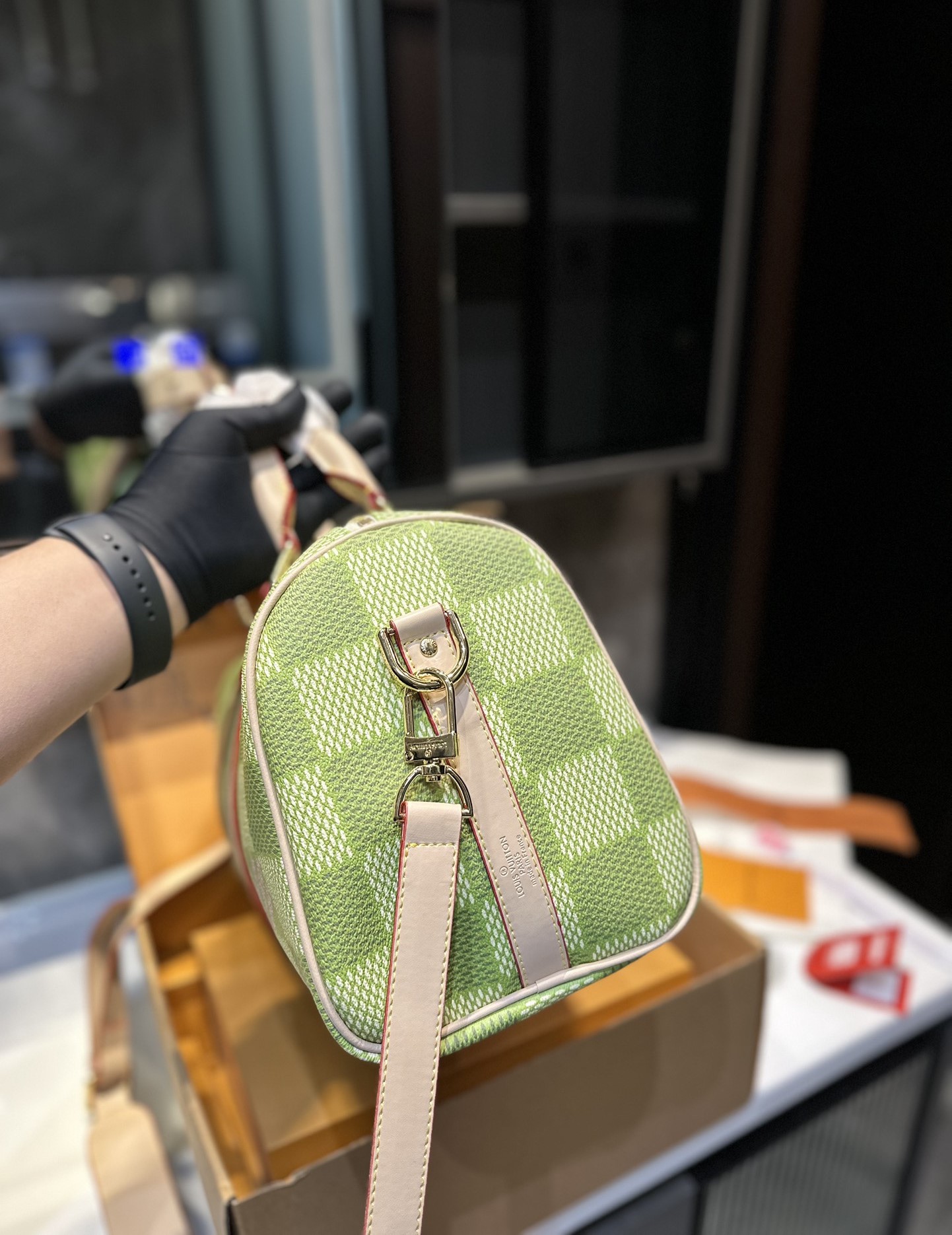 LOUIS VUITTON KEEPALL BANDOULIÈRE DAMIER CANVAS GREEN 35CM N40671 - Image 5