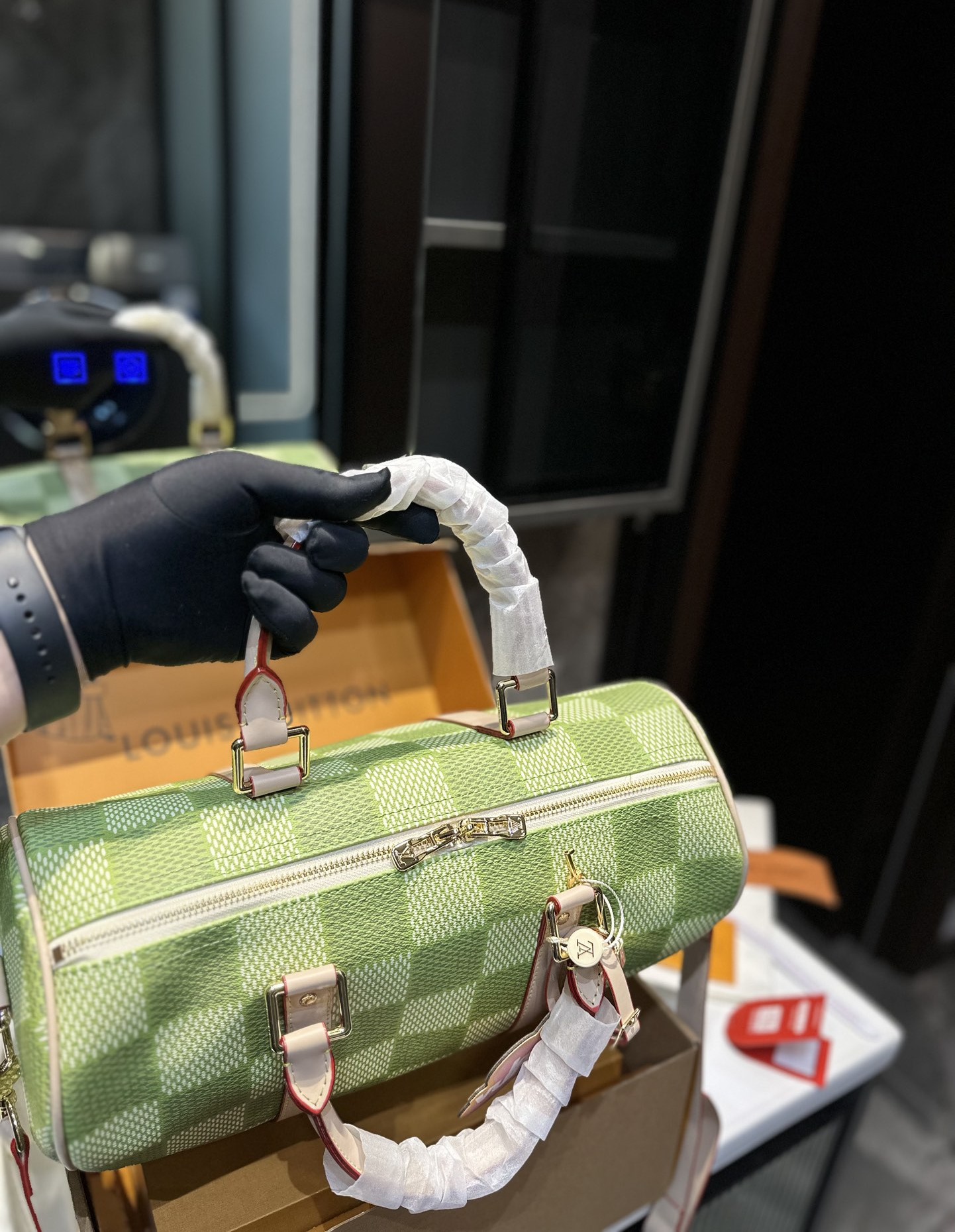 LOUIS VUITTON KEEPALL BANDOULIÈRE DAMIER CANVAS GREEN 35CM N40671 - Image 9