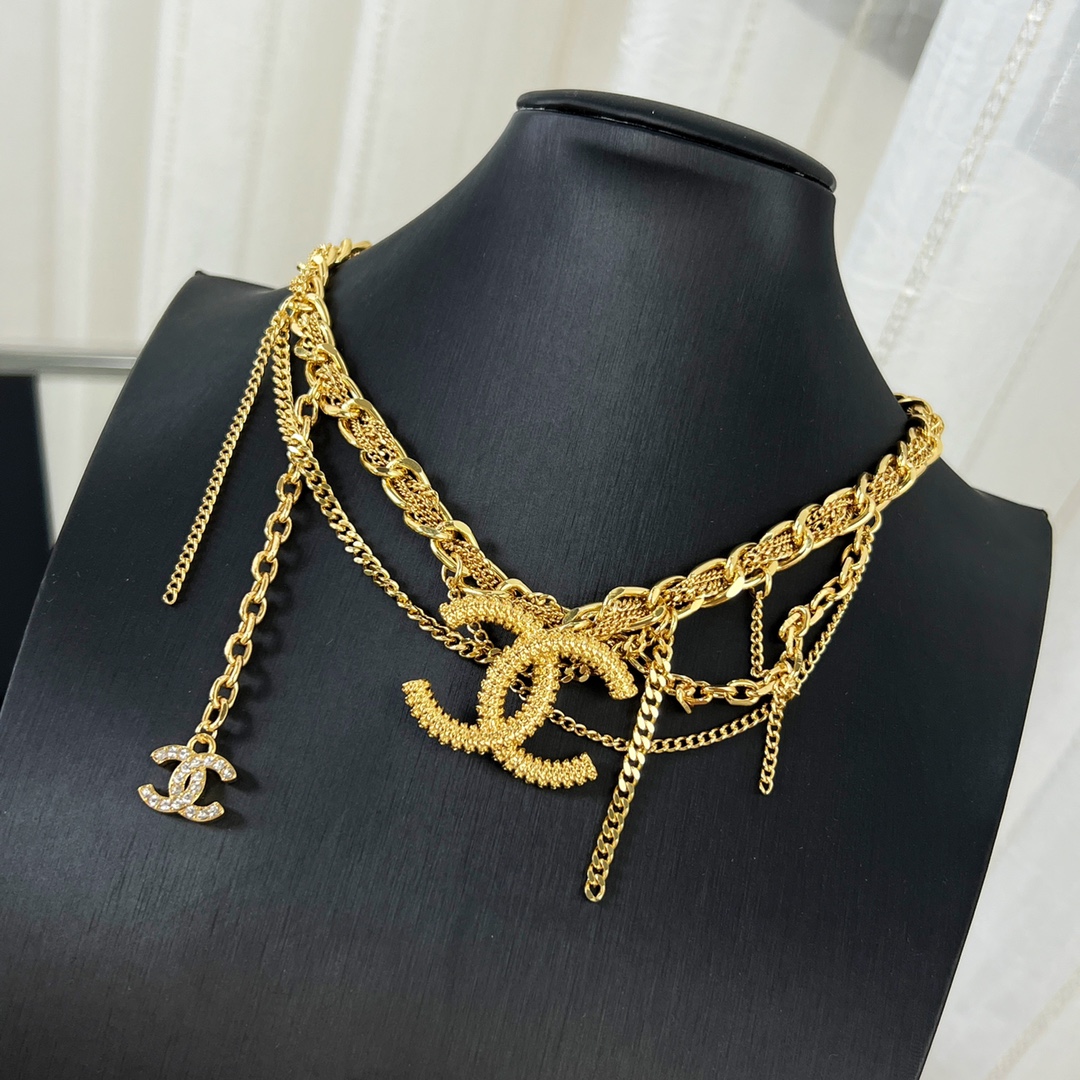 CHANEL CC NECKLACE GOLD - Image 4