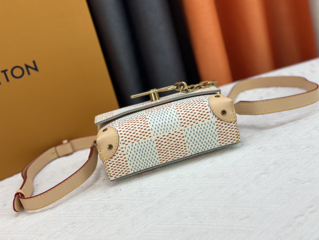 LOUIS VUITTON STEAMER WEARABLE WALLET WHITE 18CM N40674 - Image 6