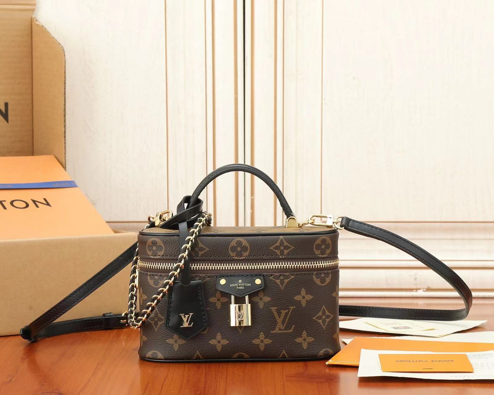 LOUIS VUITTON VANITY CHAIN POUCH MONOGRAM REVERSE BROWN 19CM - Image 6