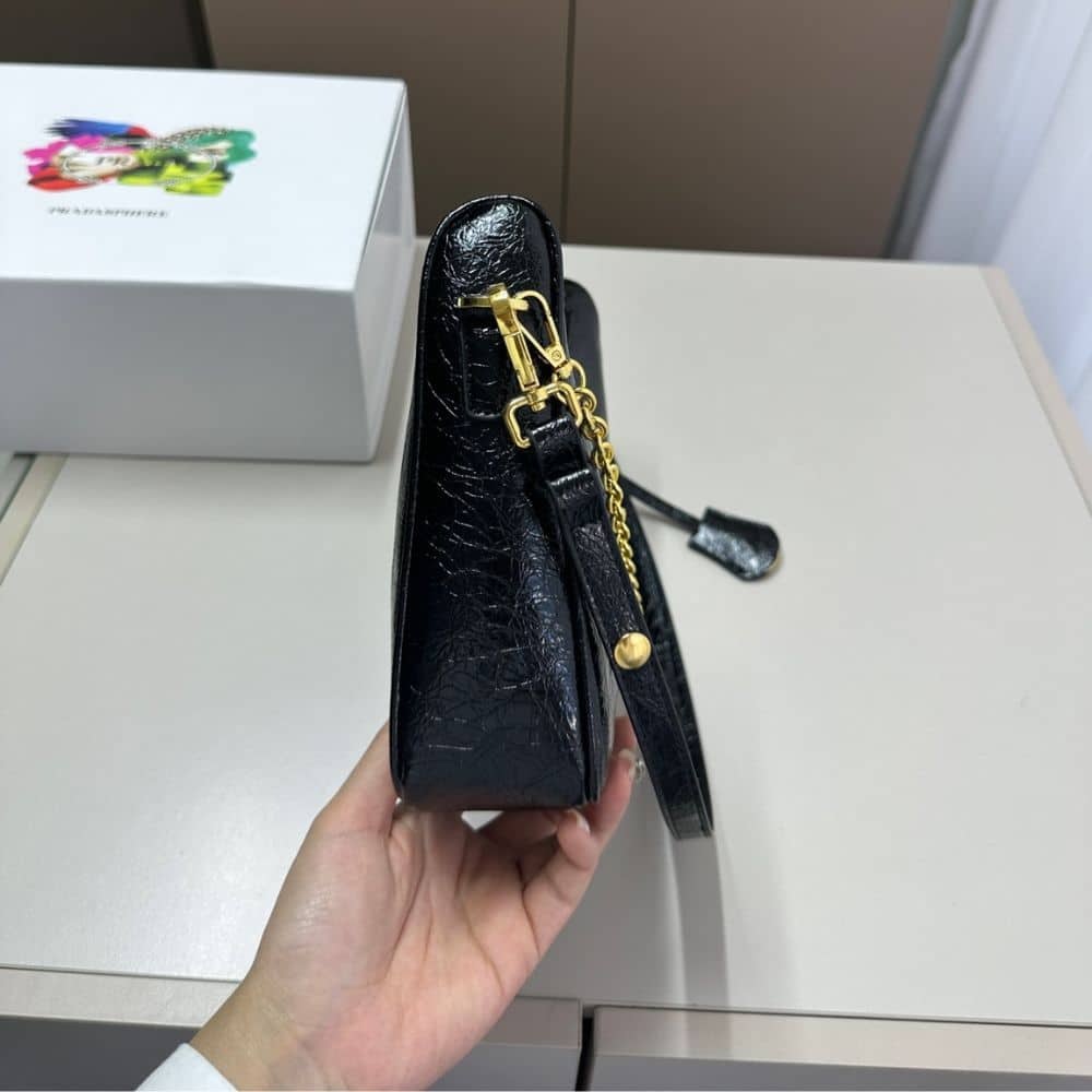 PRADA RE EDITION MINI BAG IN NAPLAK PATENT LEATHER BLACK 28CM - Image 9