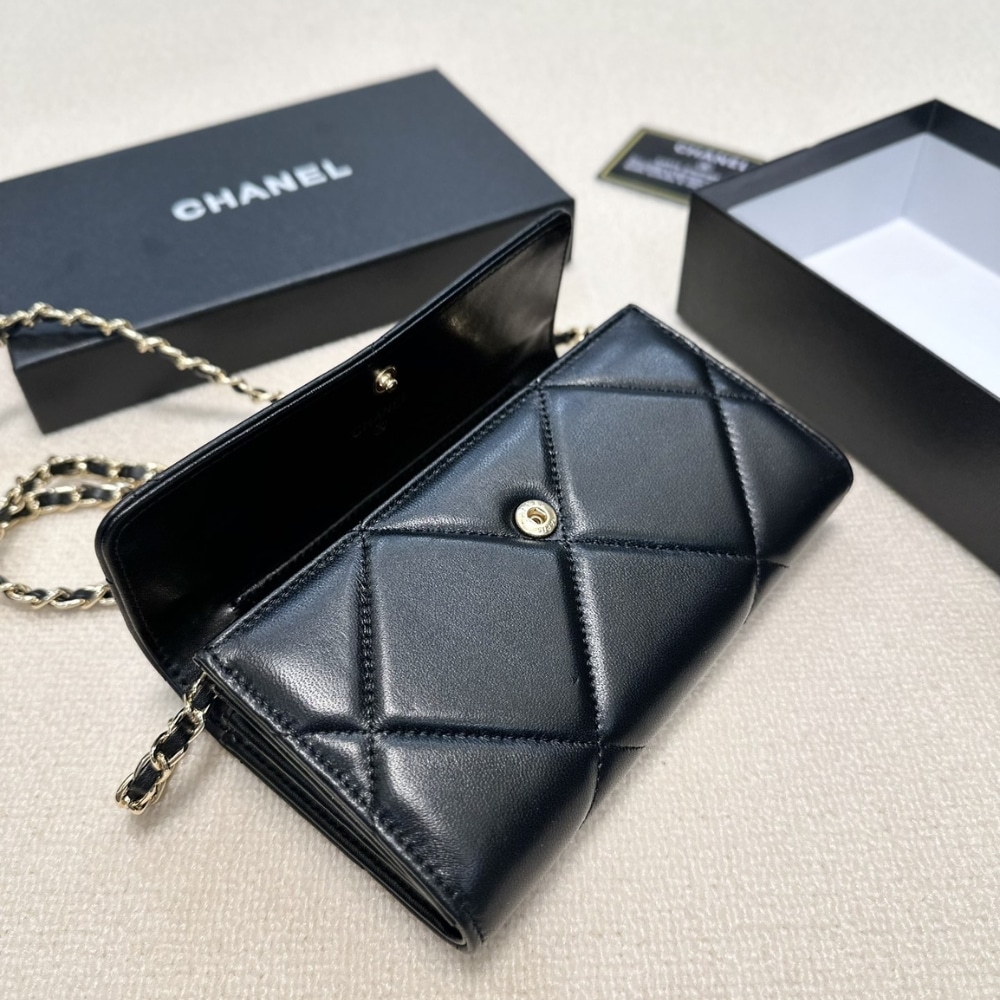 CHANEL FLAP BAG BLACK 19CM - Image 9