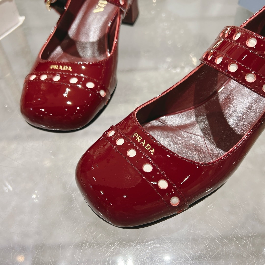 PRADA PATENT LEATHER MARY JANE PUMPS RED - Image 8