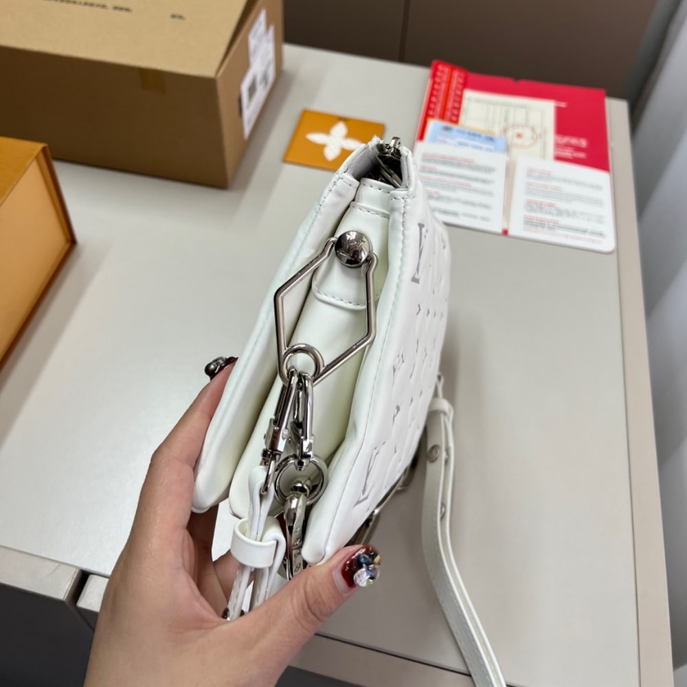 LOUIS VUITTON COUSSIN BB WHITE 21CM M11957 - Image 4