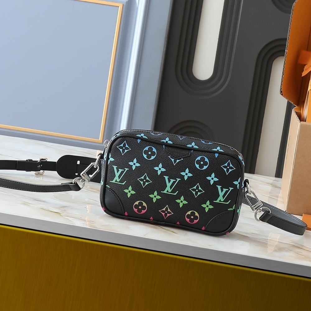 LOUIS VUITTON TROCADERO WEARABLE WALLET GRADIENT MONOGRAM BLACK 20CM - Image 2