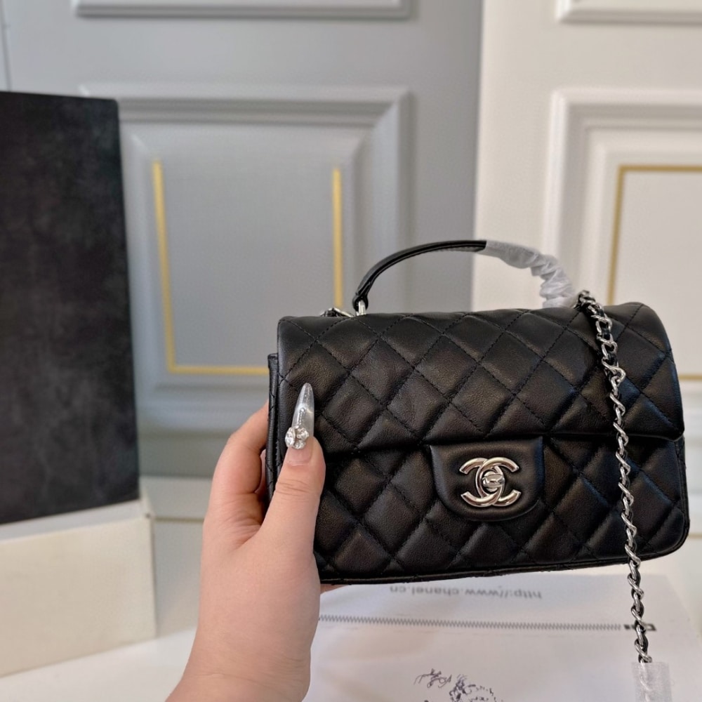 CHANEL MINI FLAP BAG BLACK 20CM - Image 2