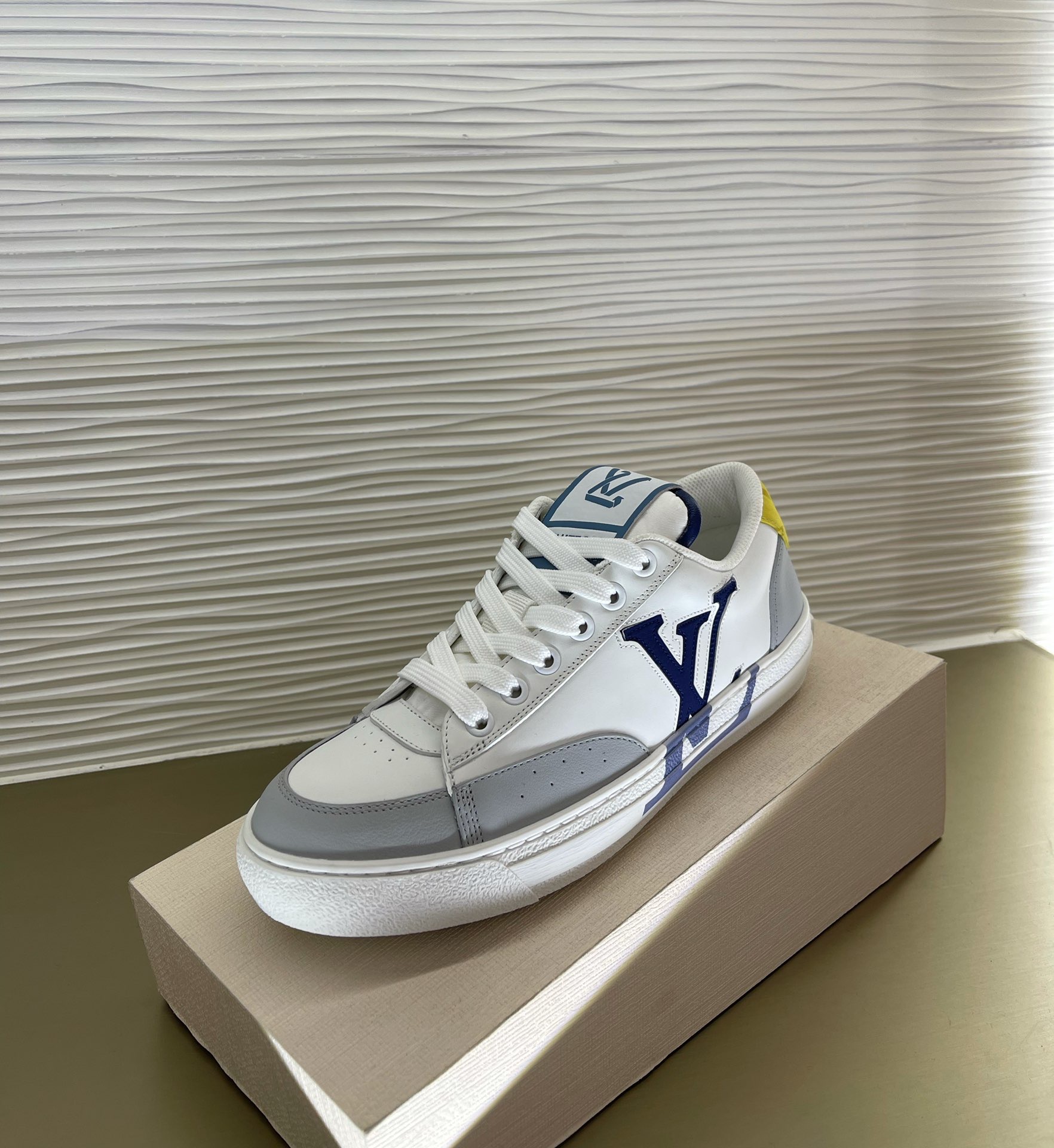 LOUIS VUITTON CHARLIE SNEAKER 1A9JLT - Image 10
