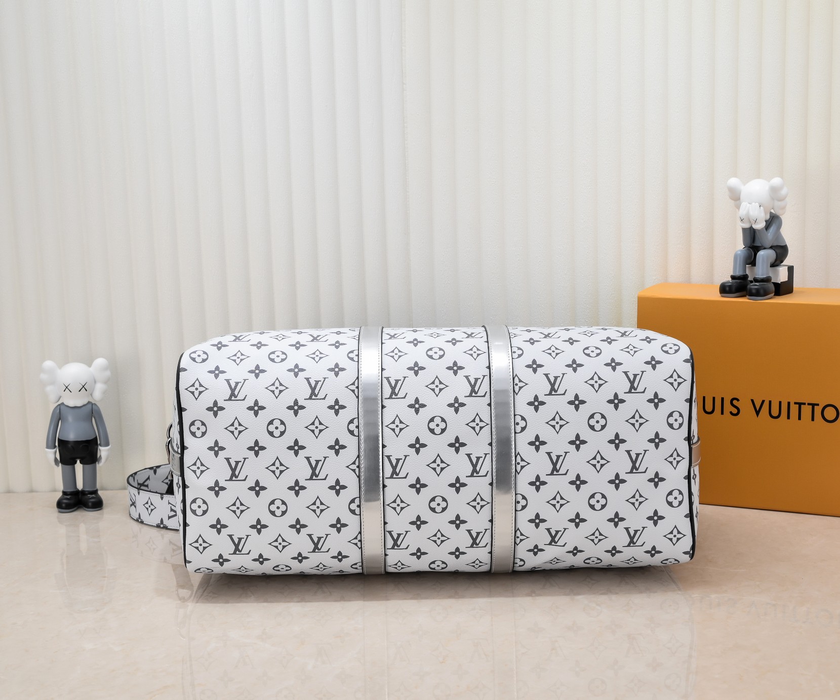 LOUIS VUITTON KEEPALL BANDOULIERE MONOGRAM ECLIPSE OUTDOOR SPLIT 50CM M43412 - Image 4