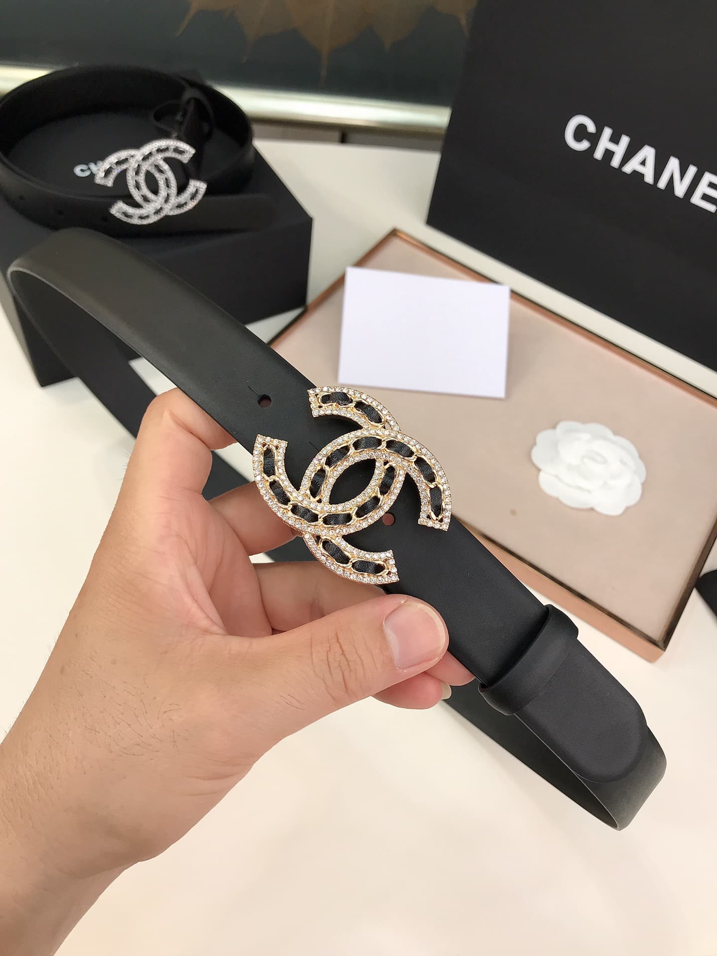 CHANEL CC LOGO LEATHER BELT BLACK 28MM - Image 2
