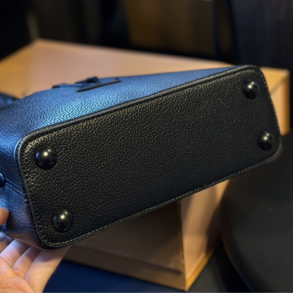 LOUIS VUITTON CAPUCINES EAST WEST MINI BAG BLACK 22CM M23955 - Image 4