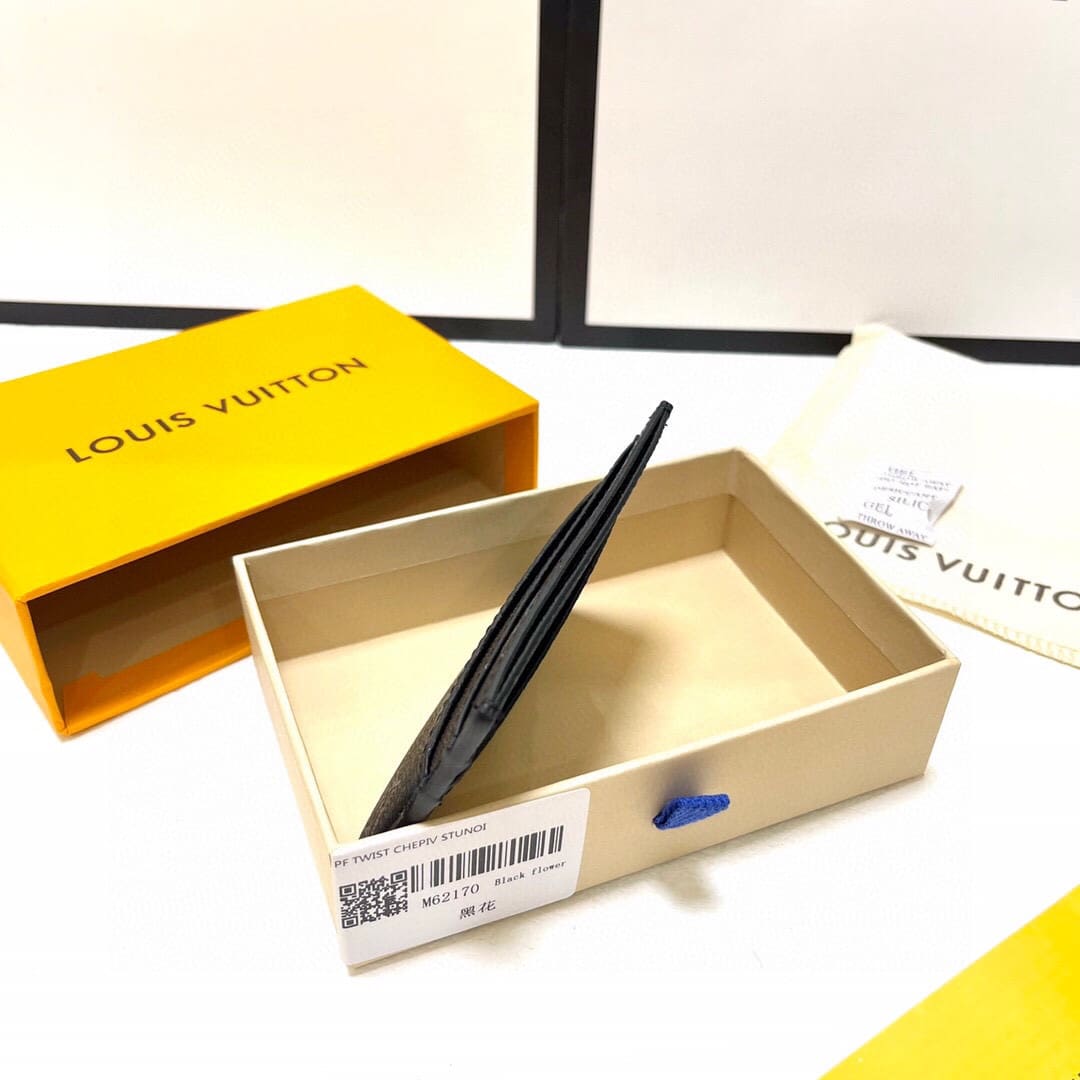 LOUIS VUITTON CARD HOLDER MONOGRAM ECLIPSE 9CM M62170 - Image 4