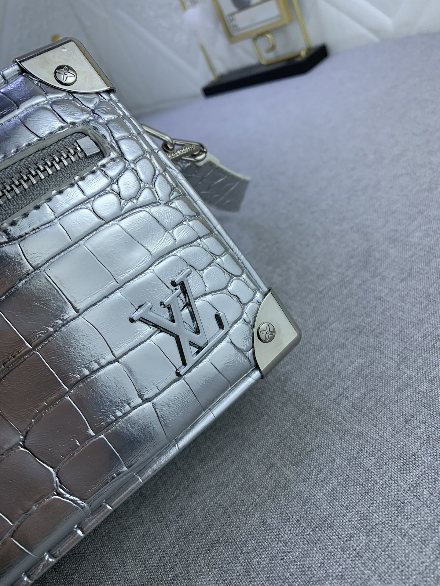 LOUIS VUITTON MINI SOFT TRUNK CROCODILIAN SILVER LEATHER 18.5CM N80956 - Image 6