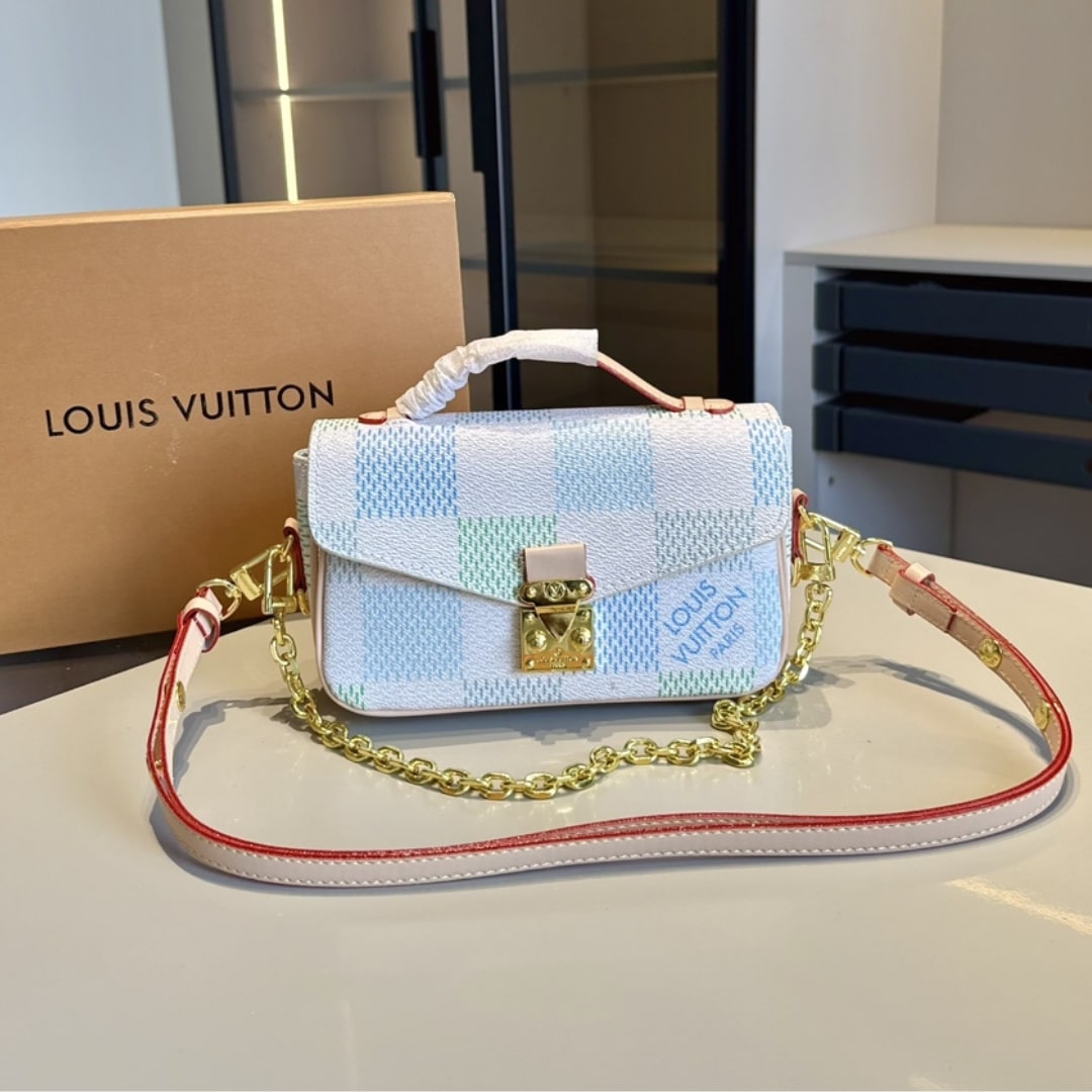 LOUIS VUITTON POCHETTE MÉTIS EAST WEST DAMIER LIGHT BLUE 21CM N40749 - Image 2