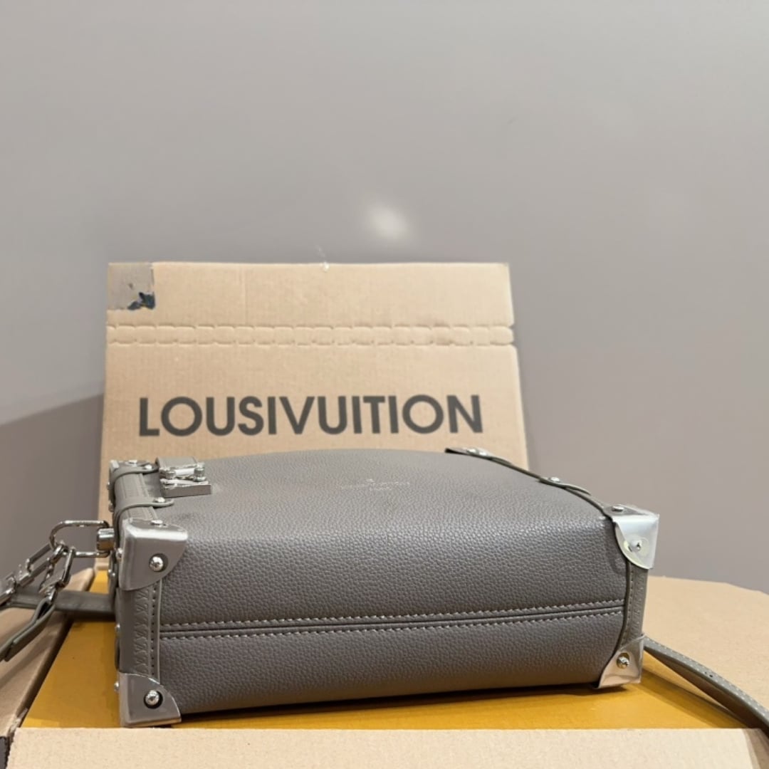 LOUIS VUITTON SIDE TRUNK MM GRAINED CALF LEATHER TAUPE GREY 23CM M25072 - Image 6