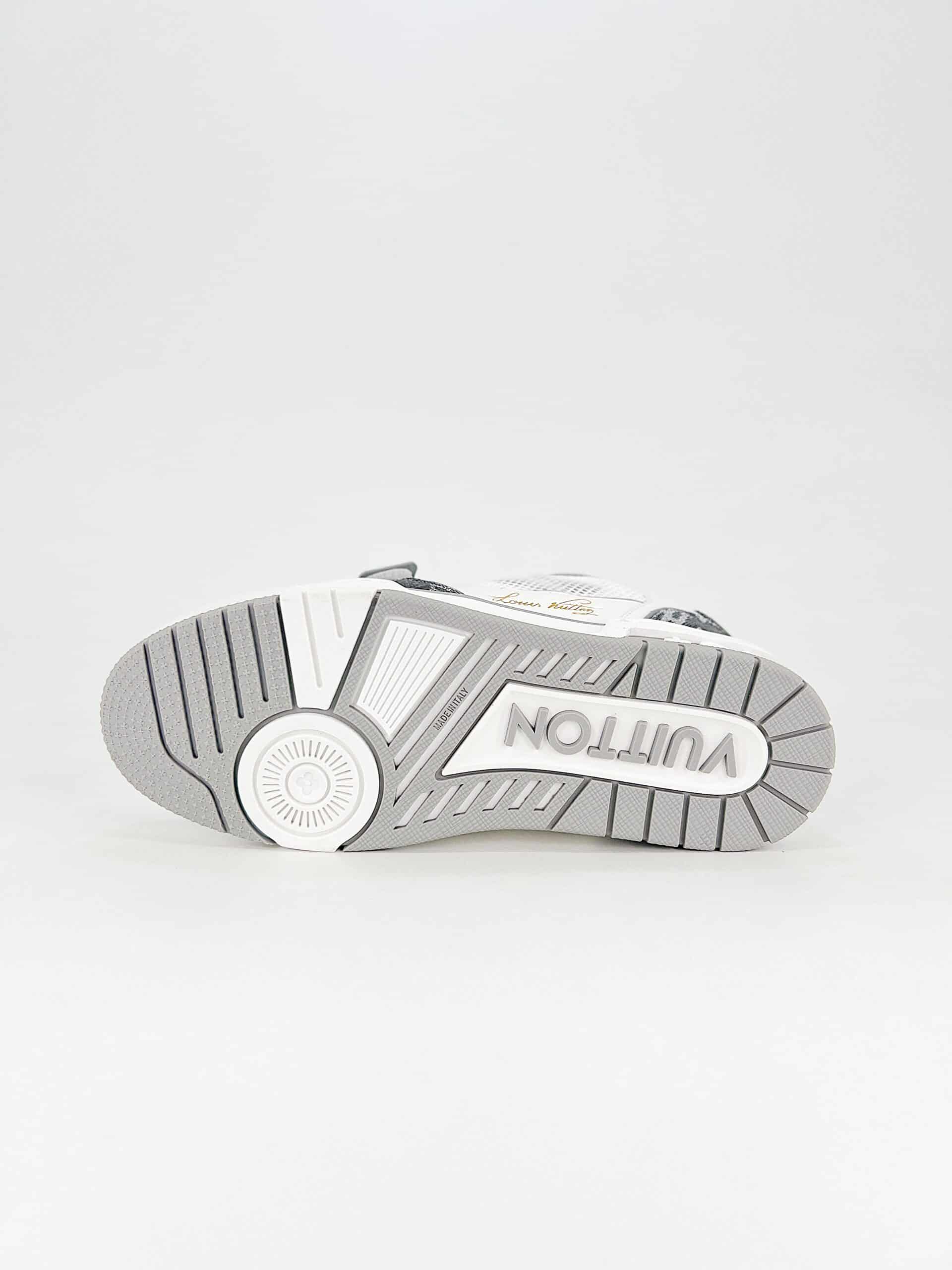 LOUIS VUITTON LV TRAINER SNEAKERS GREY 1ADF0U - Image 9