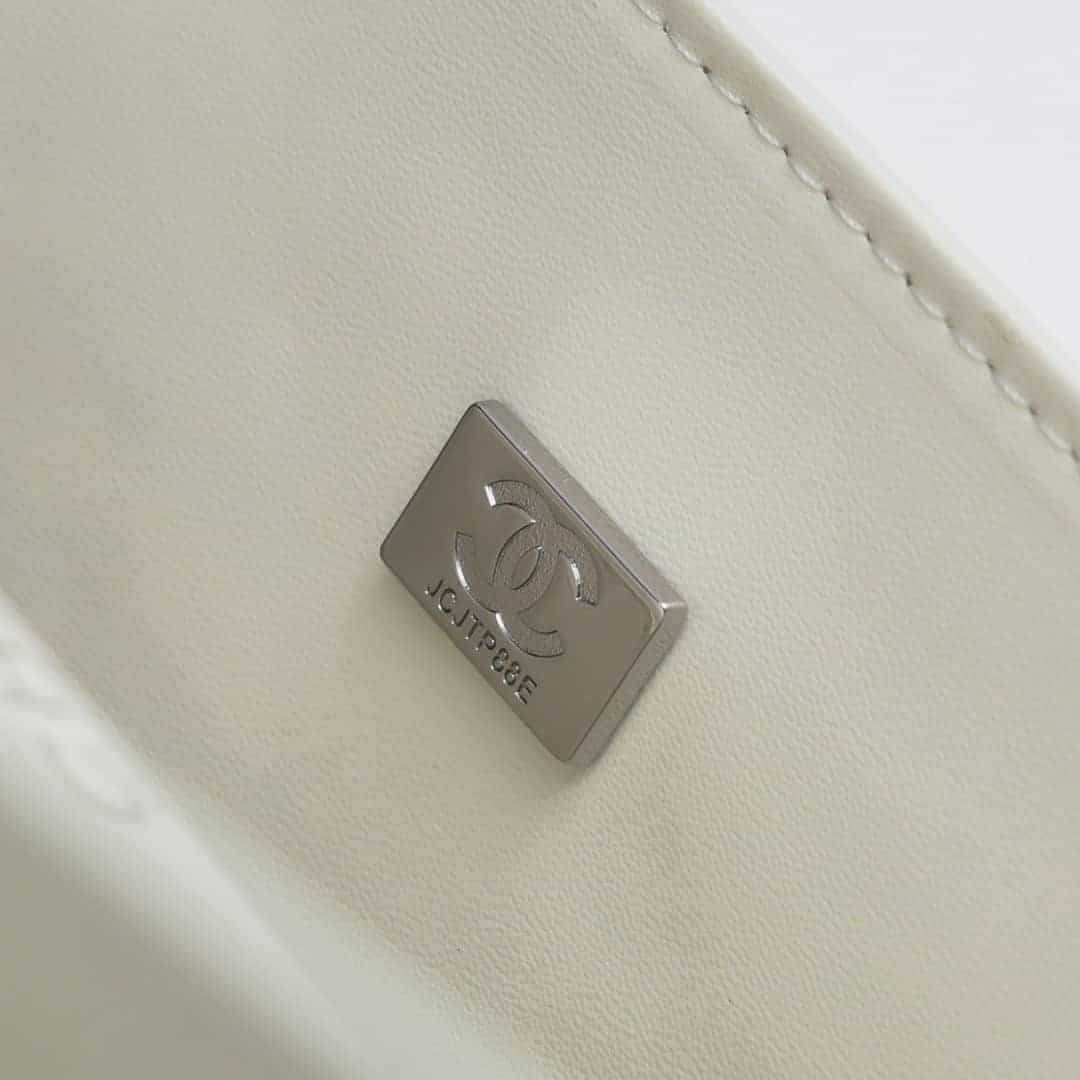 CHANEL CLASSIC DOUBLE FLAP BAG WHITE SILVER HARDWARE 25CM - Image 6