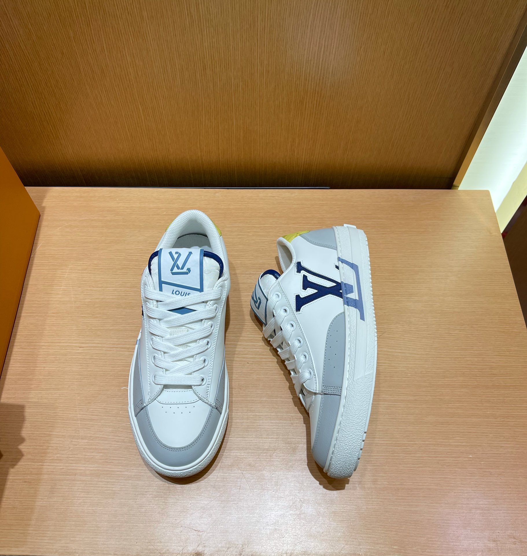 LOUIS VUITTON CHARLIE SNEAKER 1A9JLT - Image 2