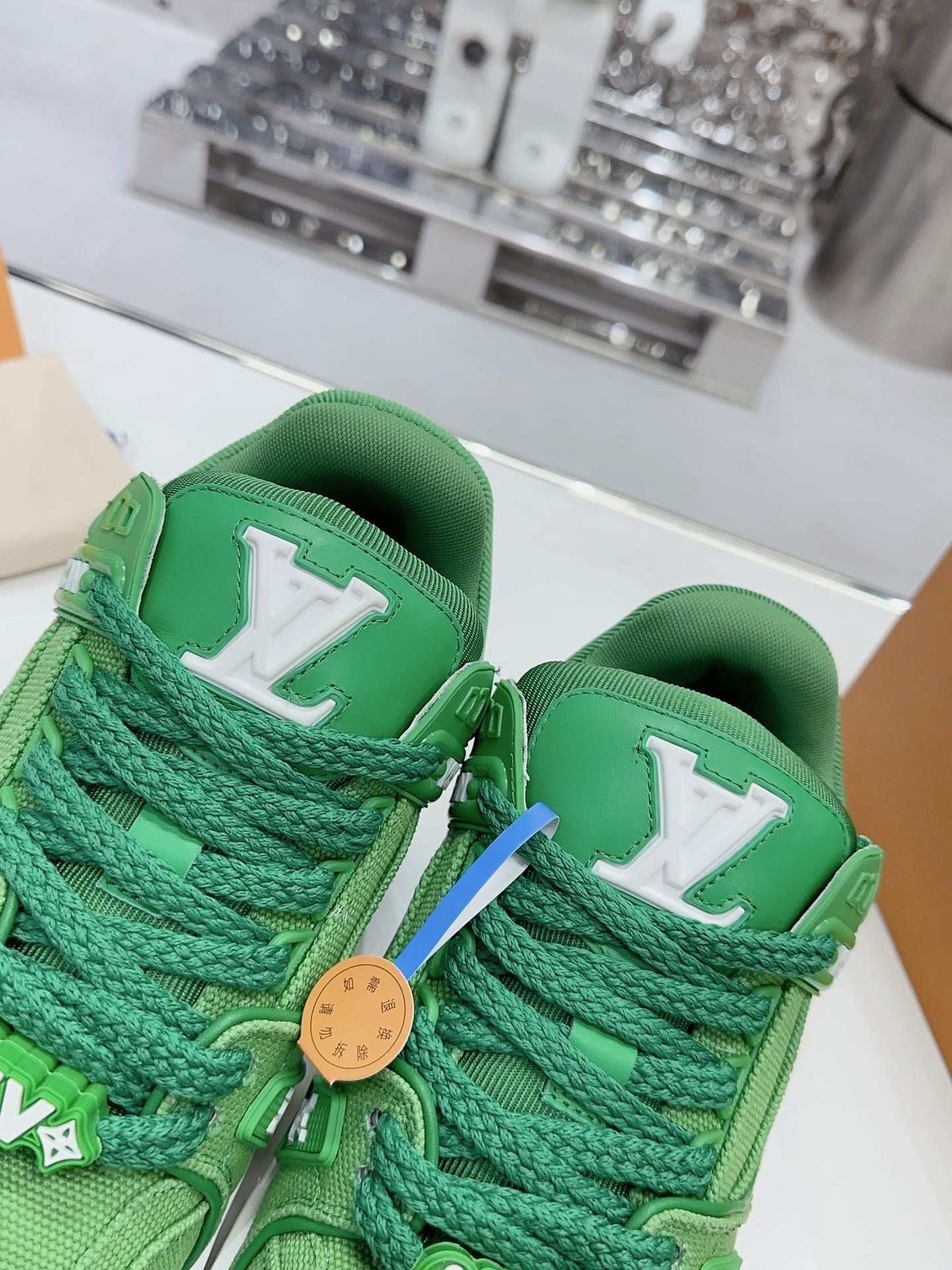 LOUIS VUITTON LV TRAINER MAXI SNEAKER GREEN - Image 4
