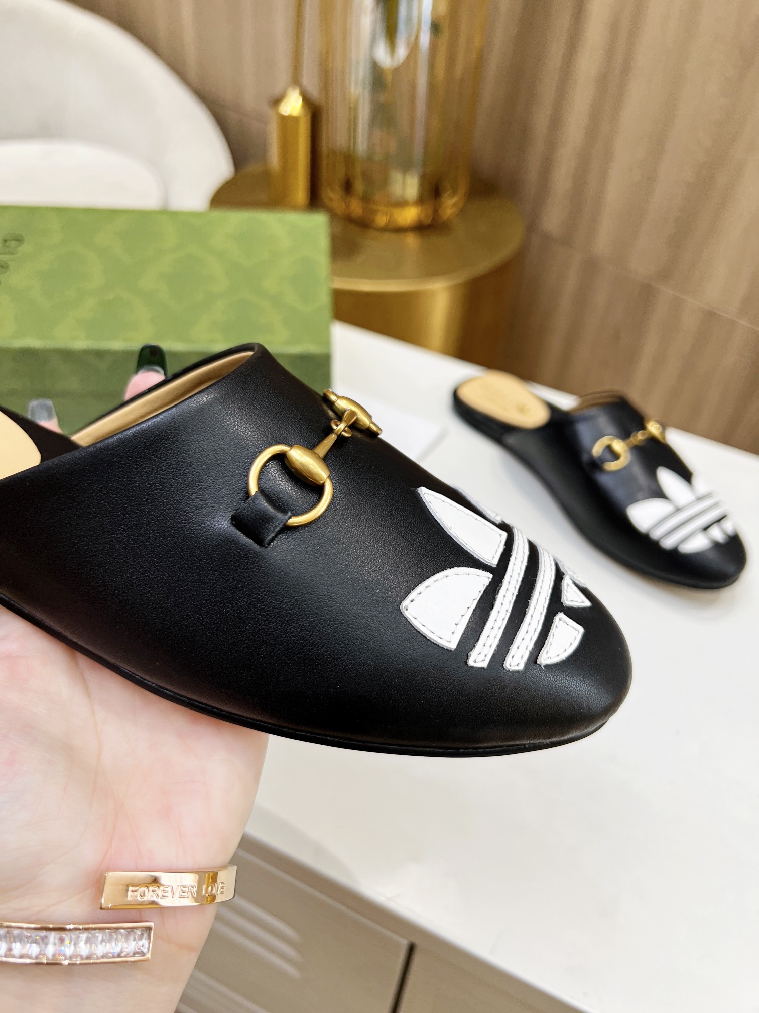 GUCCI X ADIDAS WOMEN'S TREFOIL SLIPPER LEATHER BLACK - Image 4
