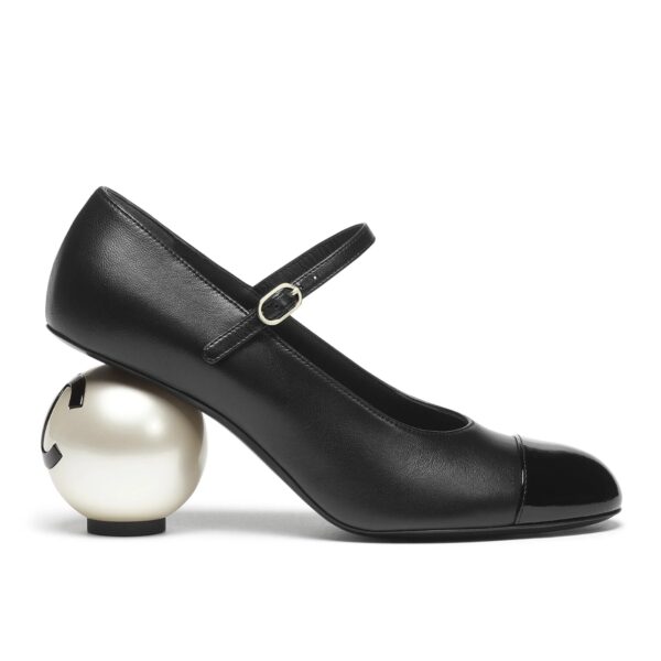 CHANEL MARY JANES PATENT AND IMITATION PEARLS BLACK G46775 B22202 94305