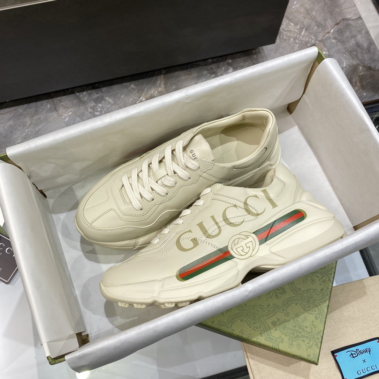 GUCCI WOMEN'S RHYTON GUCCI LOGO LEATHER SNEAKER 528892 DRW00 9522 - Image 5