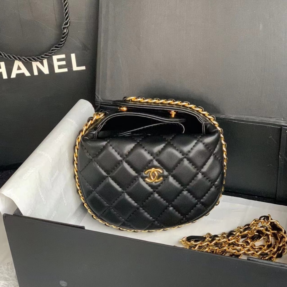 CHANEL WOMEN'S POUCH IN BLACK 20CM AP3095 B09796 94305 - Image 2