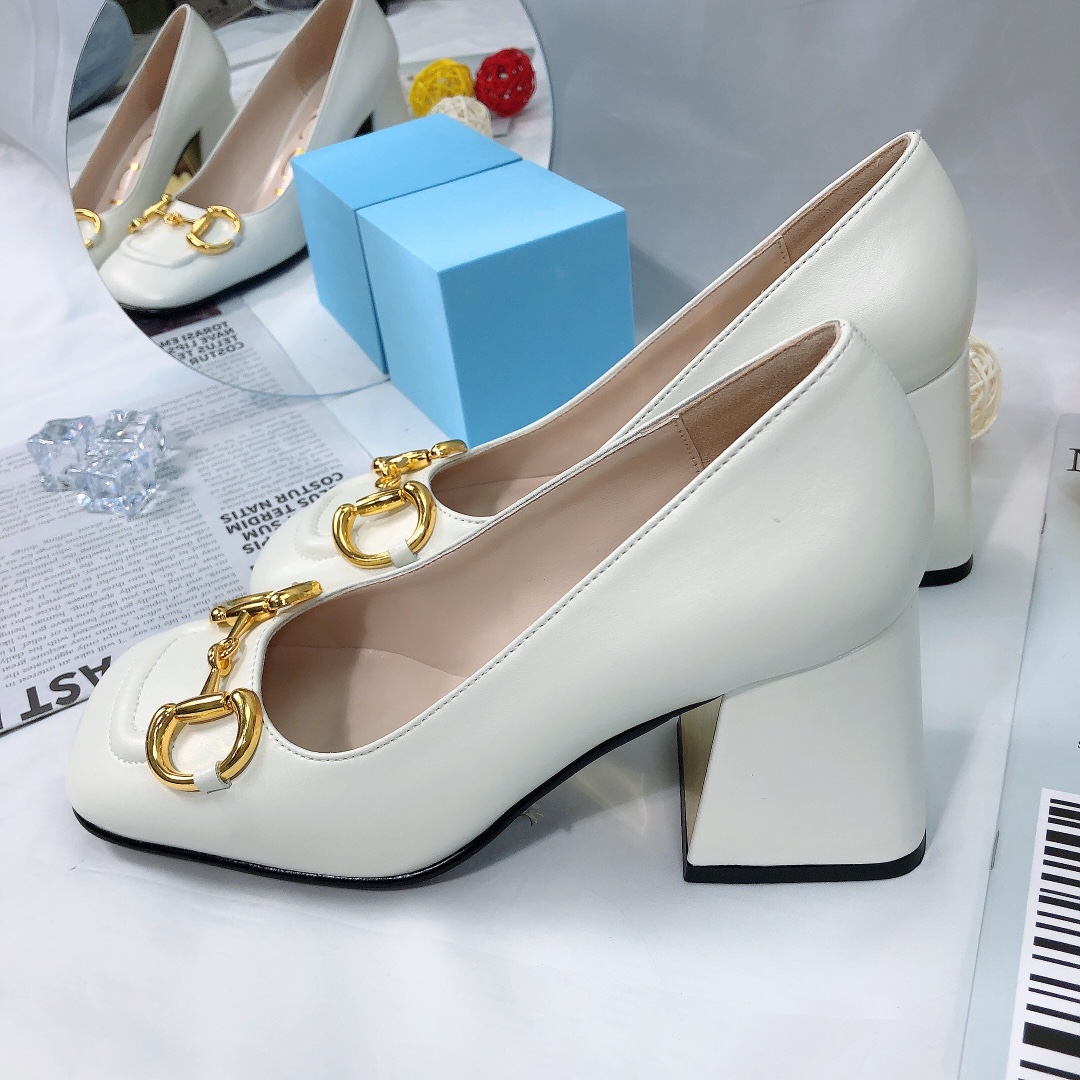 GUCCI WOMEN’S MID HEEL PUMP WITH HORSEBIT WHITE LEATHER 643886 C9D00 9022 - Image 4